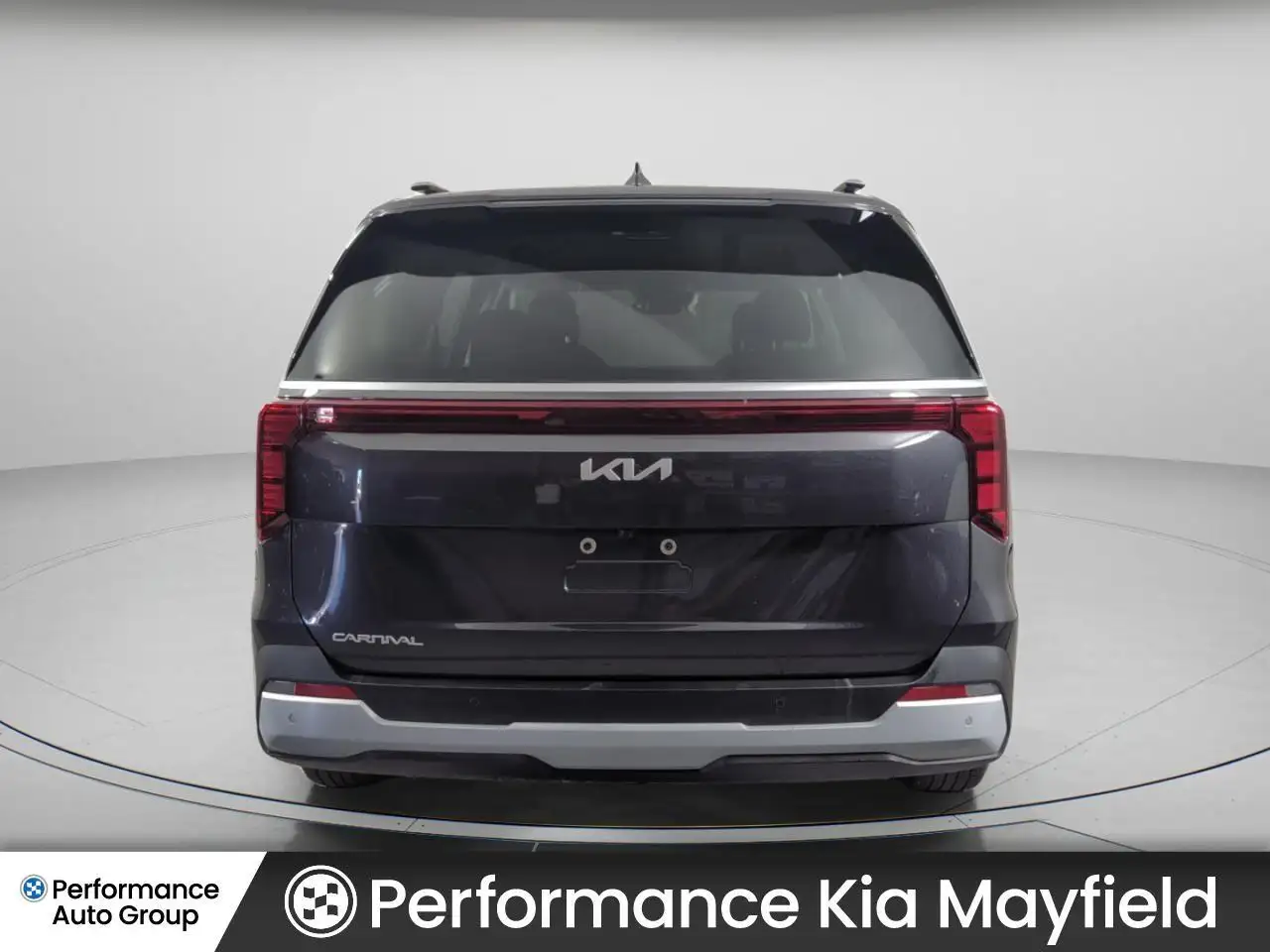 Kia Carnival снимка Kia Carnival