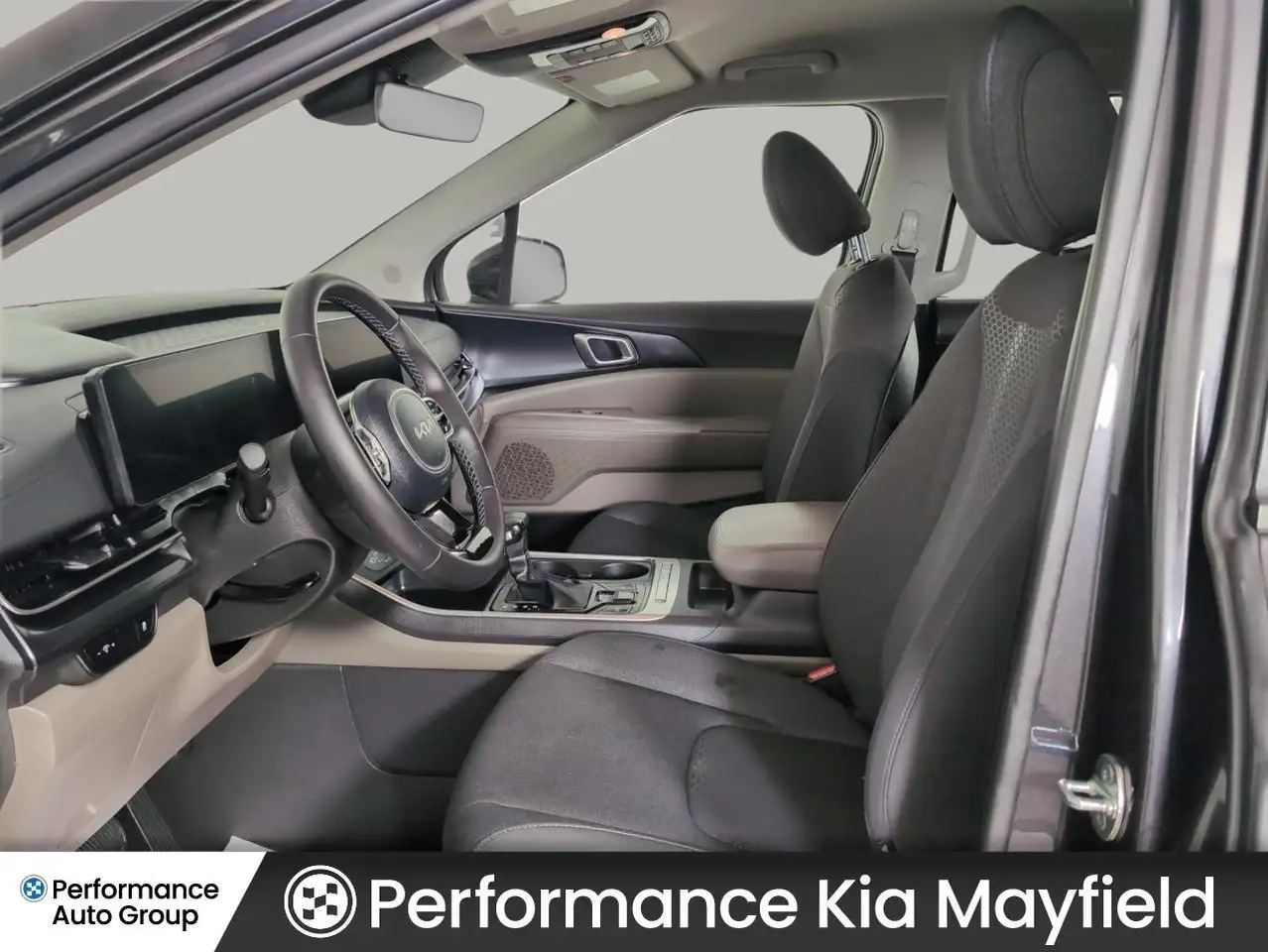 Kia Carnival снимка Kia Carnival