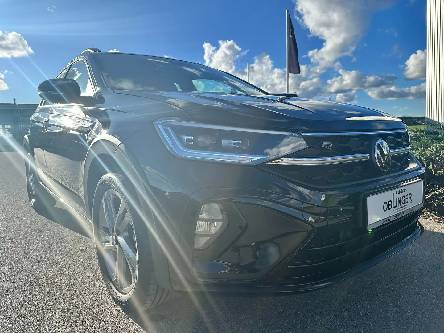 Volkswagen Taigo 1.0 TSI OPF DSG R-Line Navi|AHK|Matrix-LED|Kamera Schwarz - 1