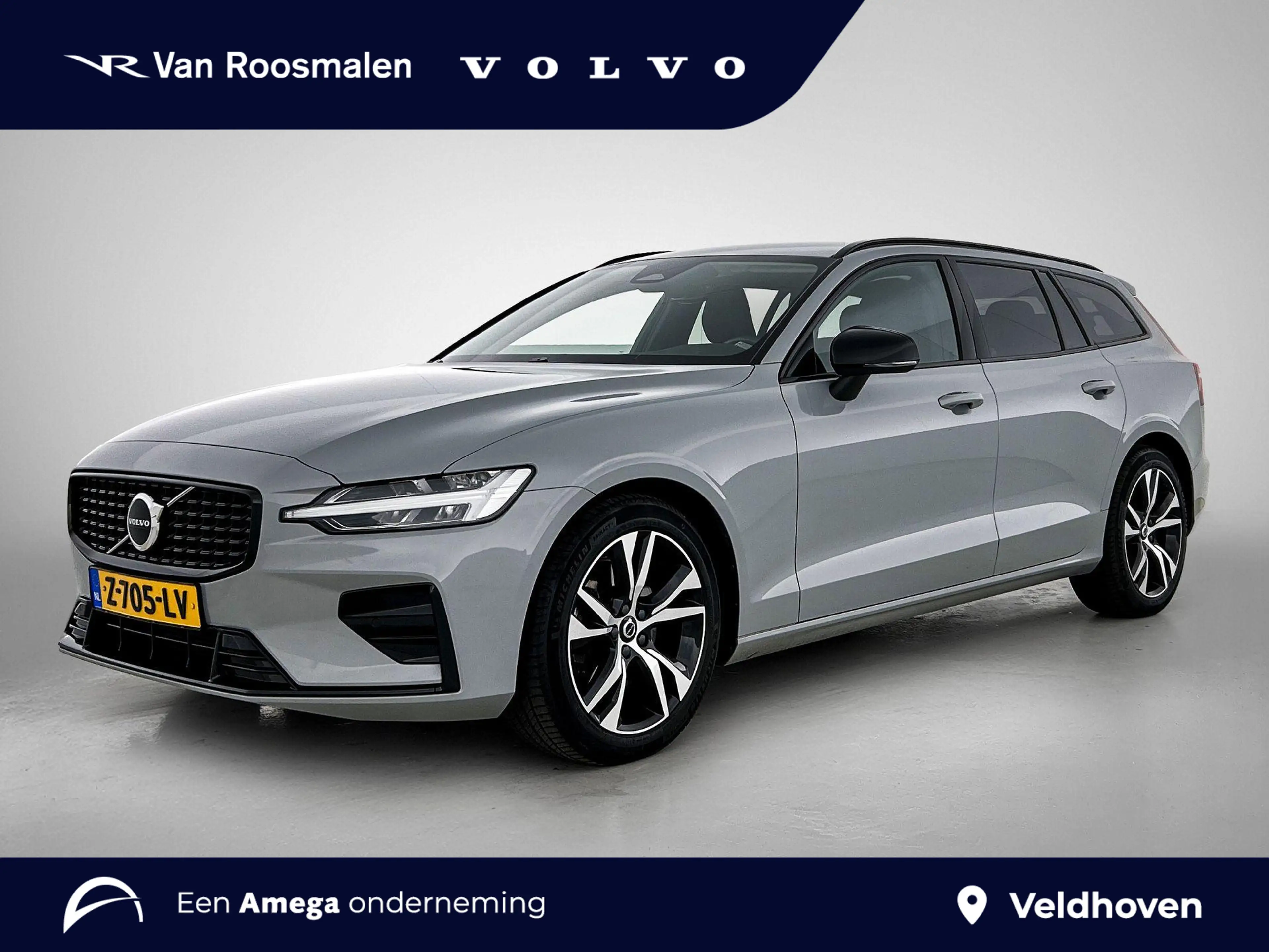 Volvo V60 2.0 B4 Plus Dark | Stoelverwarming | 19 Inch wiele