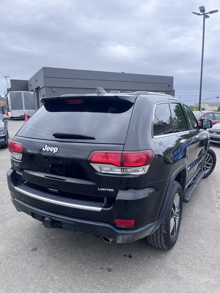 Jeep Grand Cherokee снимка Jeep Grand Cherokee