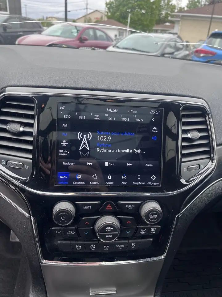 Jeep Grand Cherokee снимка Jeep Grand Cherokee