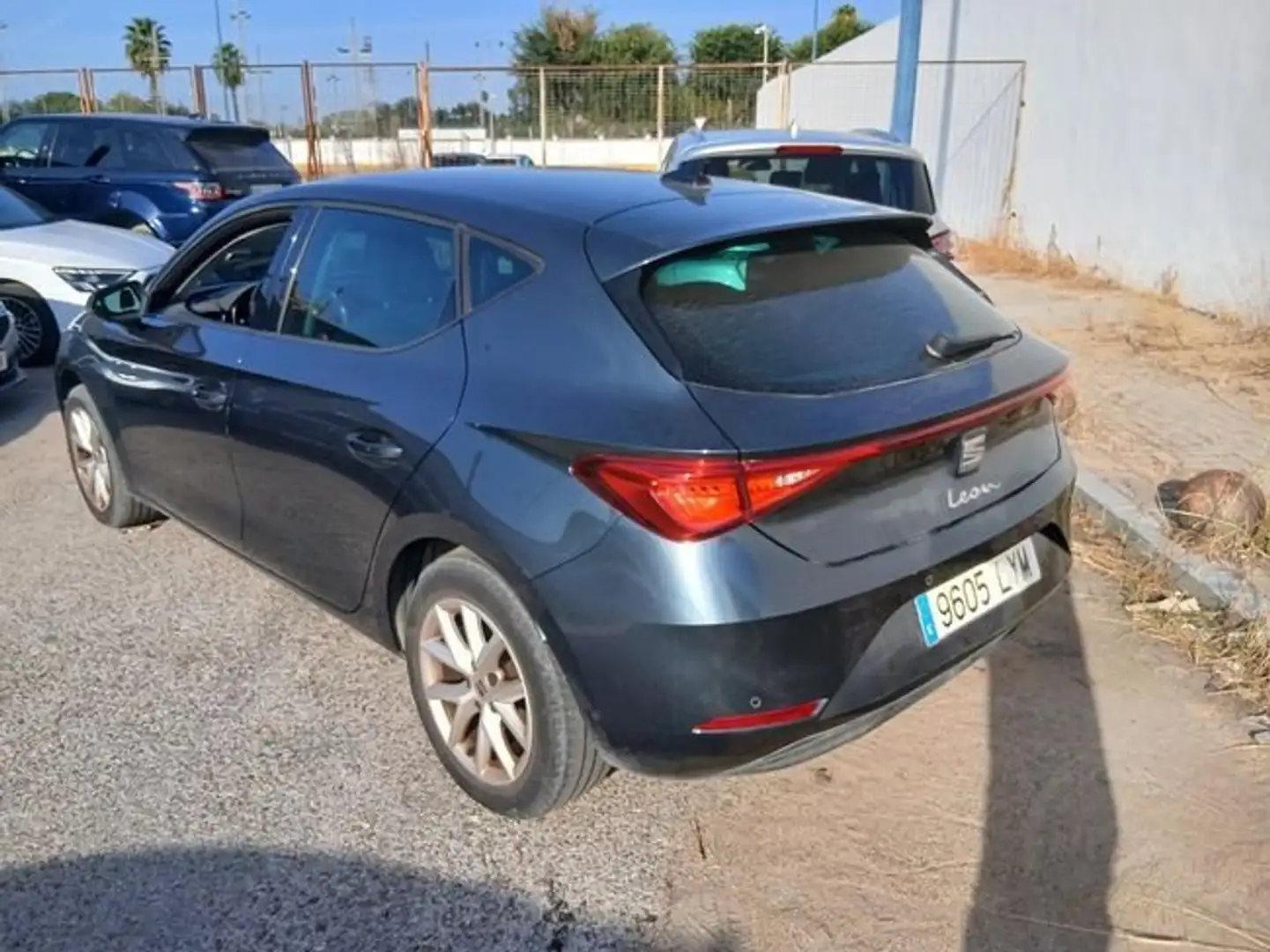 SEAT Leon 1.5 TSI S&S Style 130 Negro - 2