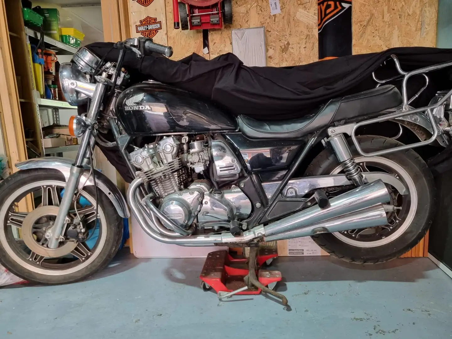 Honda CB 750 four CB 750C - RC06 Noir - 1