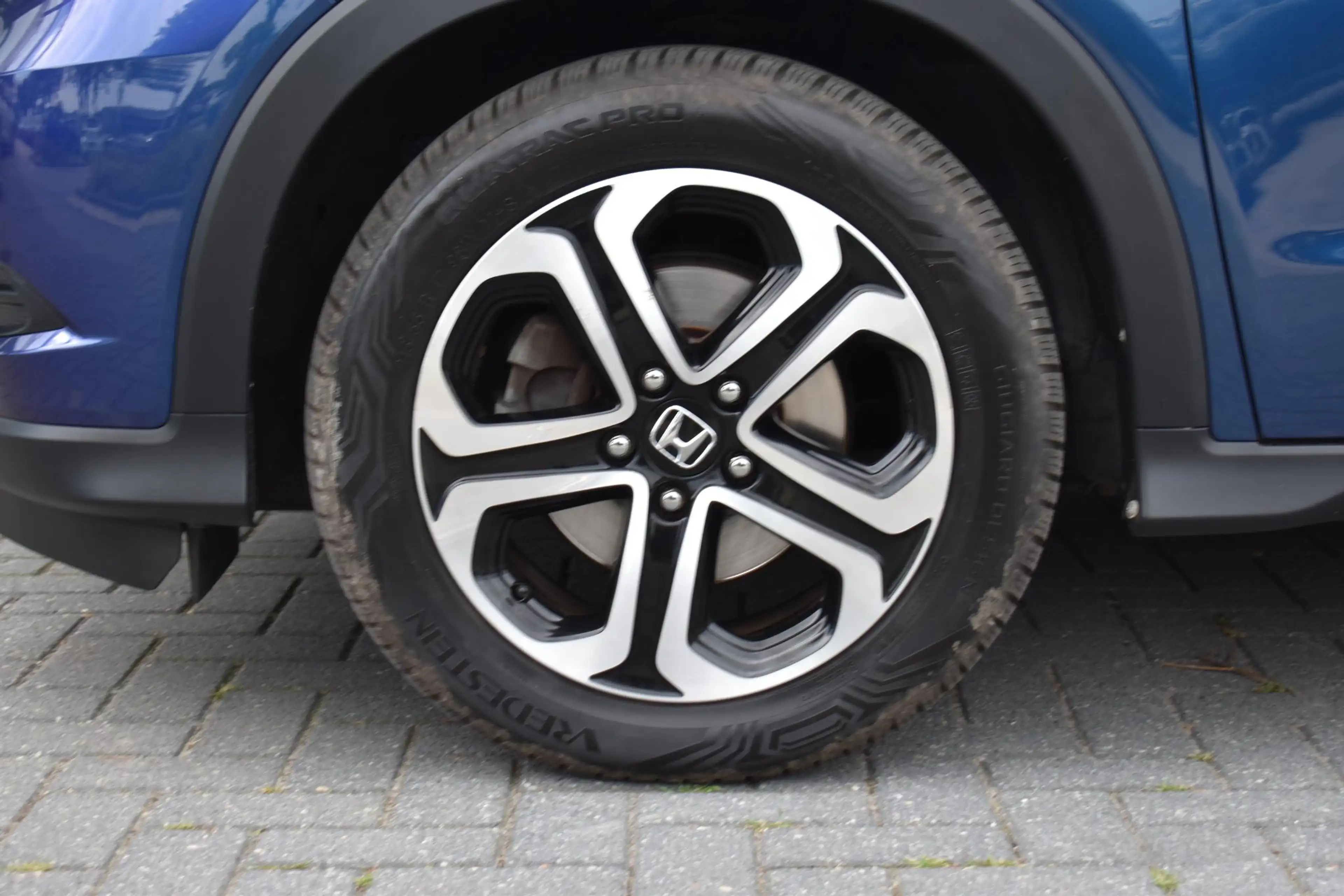 Honda HR-V 1.5 i-VTEC ECC LMV LEDER NAVI TREKHAAK — photo 9