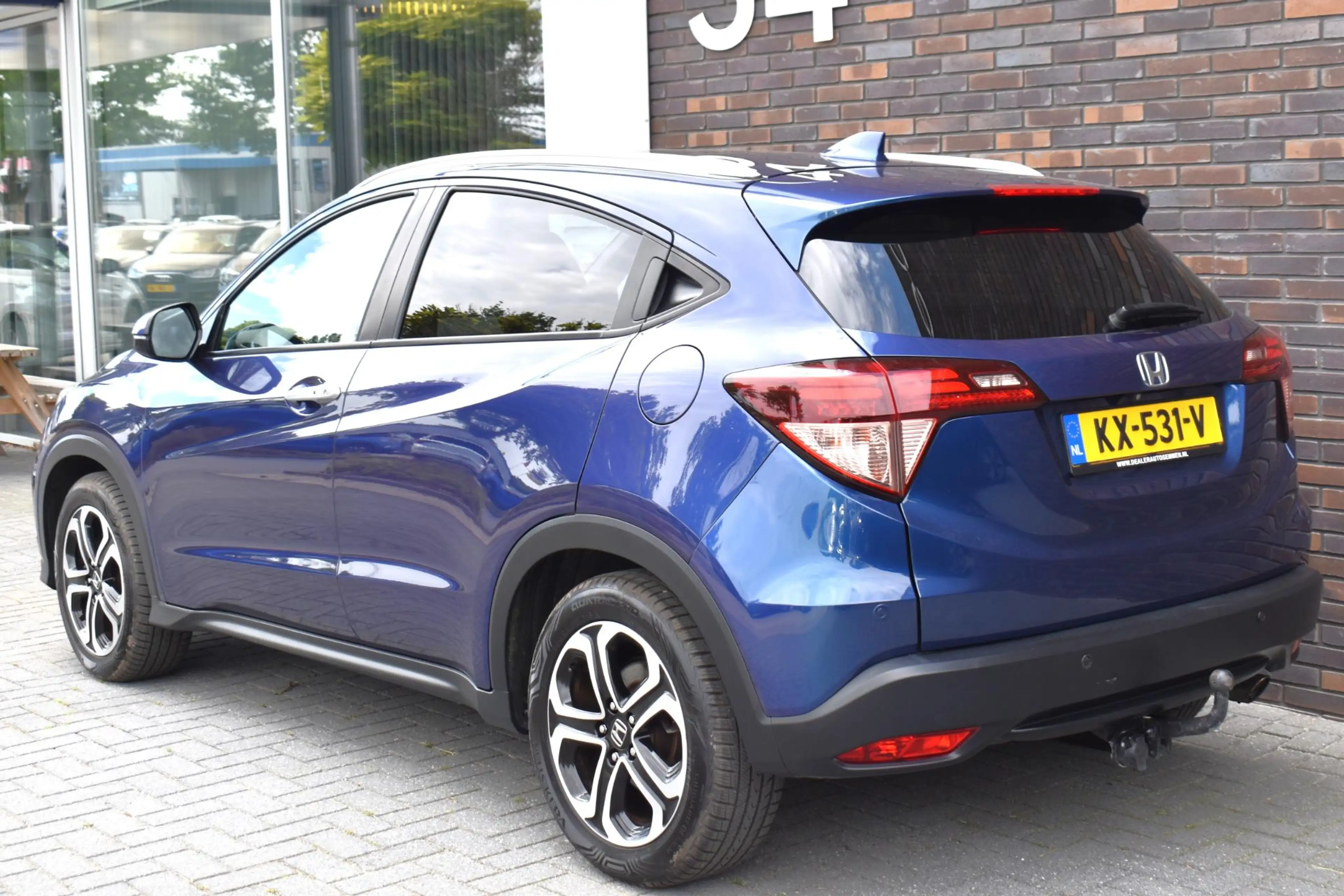 Honda HR-V 1.5 i-VTEC ECC LMV LEDER NAVI TREKHAAK — photo 2
