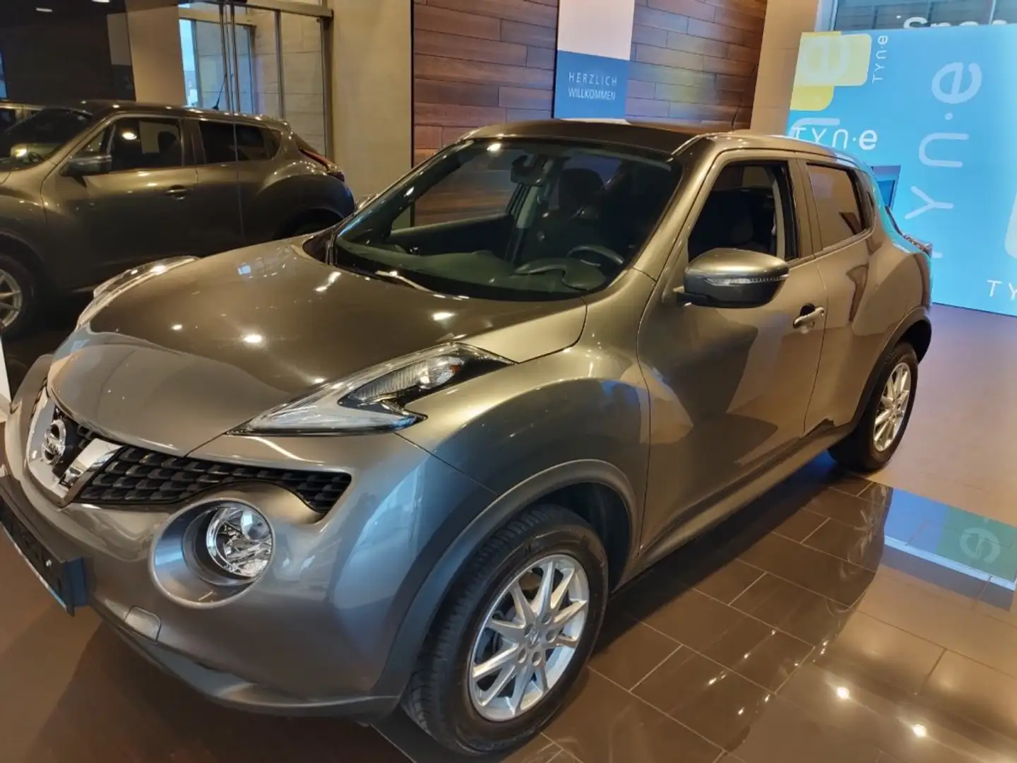 Nissan Juke ACE Silber - 1