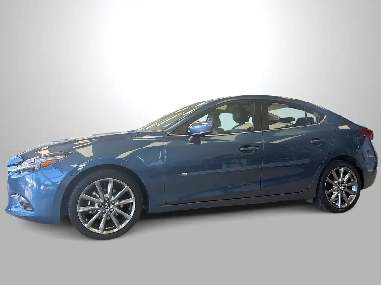 Mazda 3 снимка Mazda 3