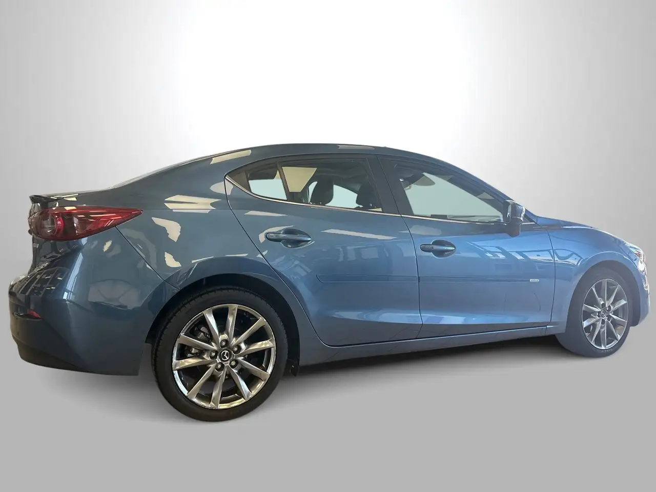 Mazda 3 снимка Mazda 3