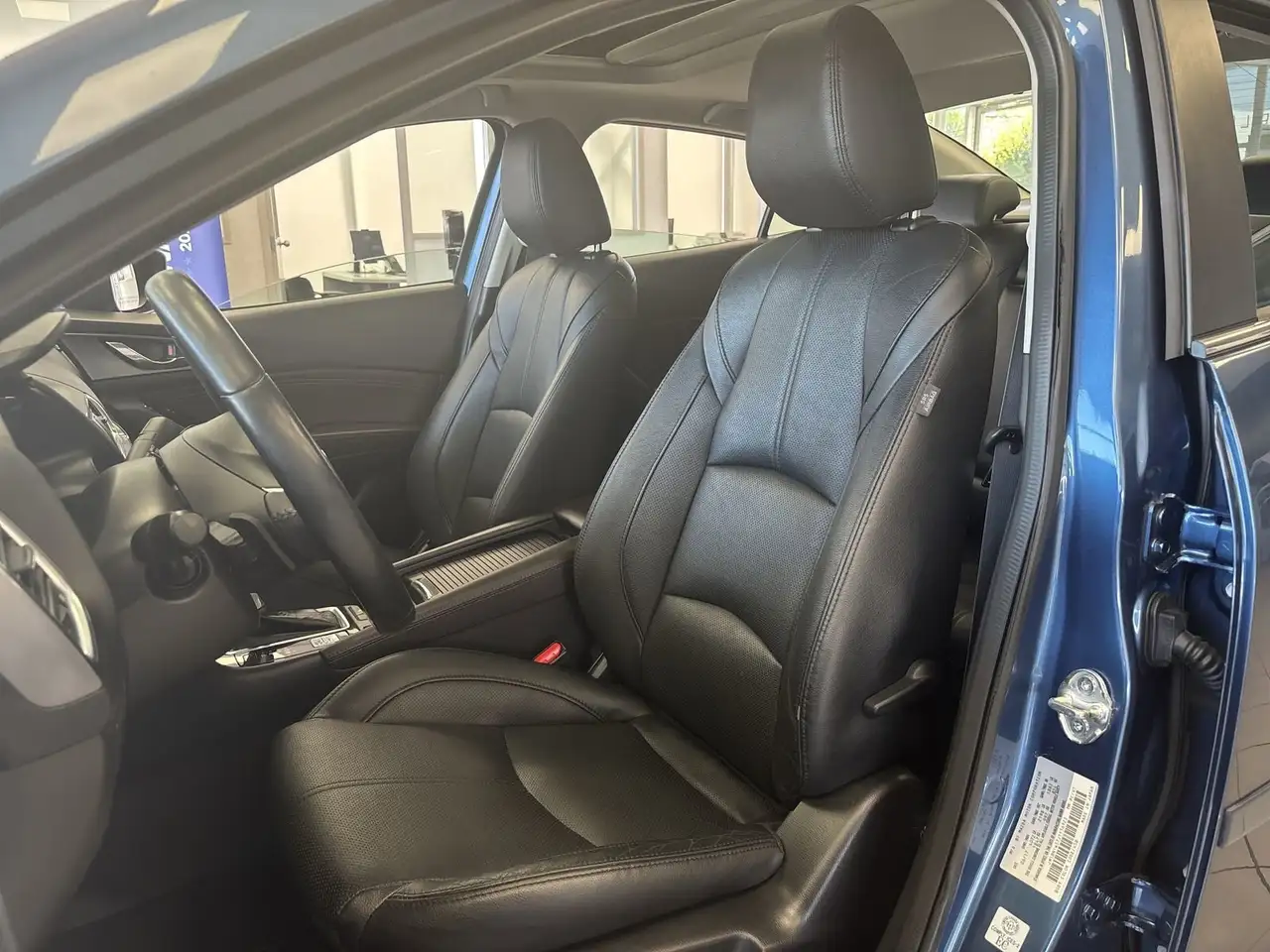 Mazda 3 снимка Mazda 3