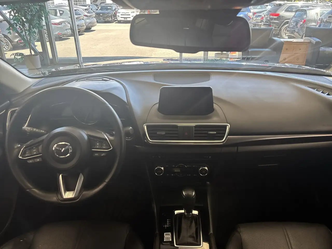 Mazda 3 снимка Mazda 3