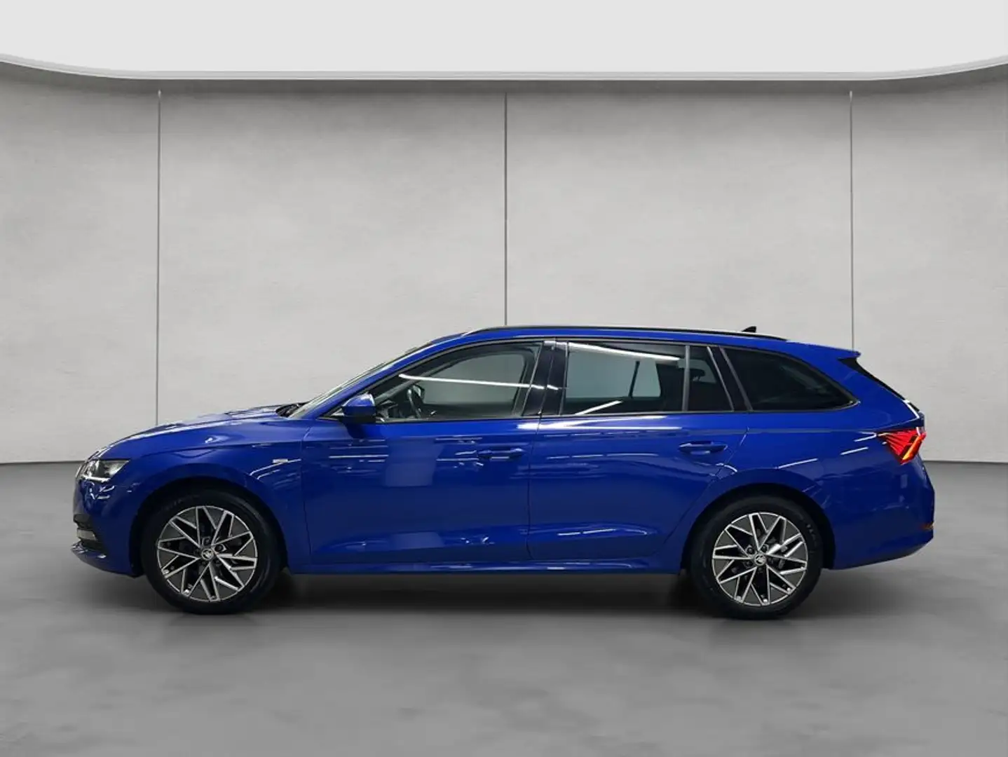 Skoda Octavia Combi 1.0 TSI Tour Blau - 2