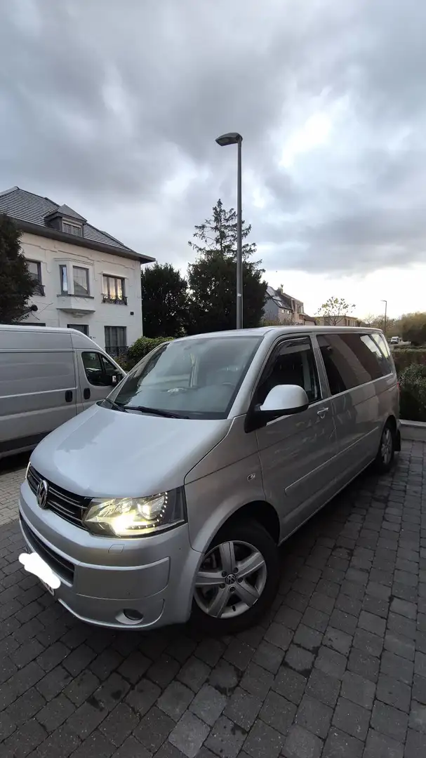 Volkswagen T5 Caravelle 2.0 CR Bi-TDi Comfortline DSG Gris - 2