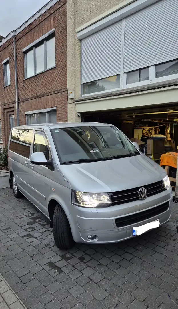 Volkswagen T5 Caravelle 2.0 CR Bi-TDi Comfortline DSG Gris - 1