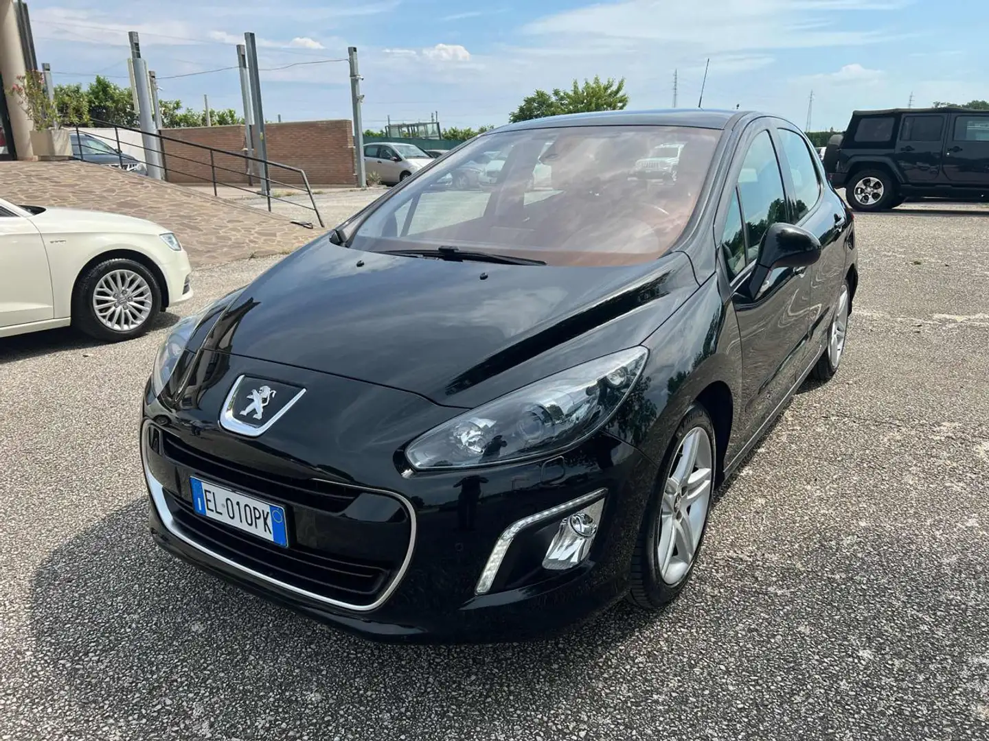 Peugeot 308 2.0 HDi 163CV 5p. aut. Allure Schwarz - 1