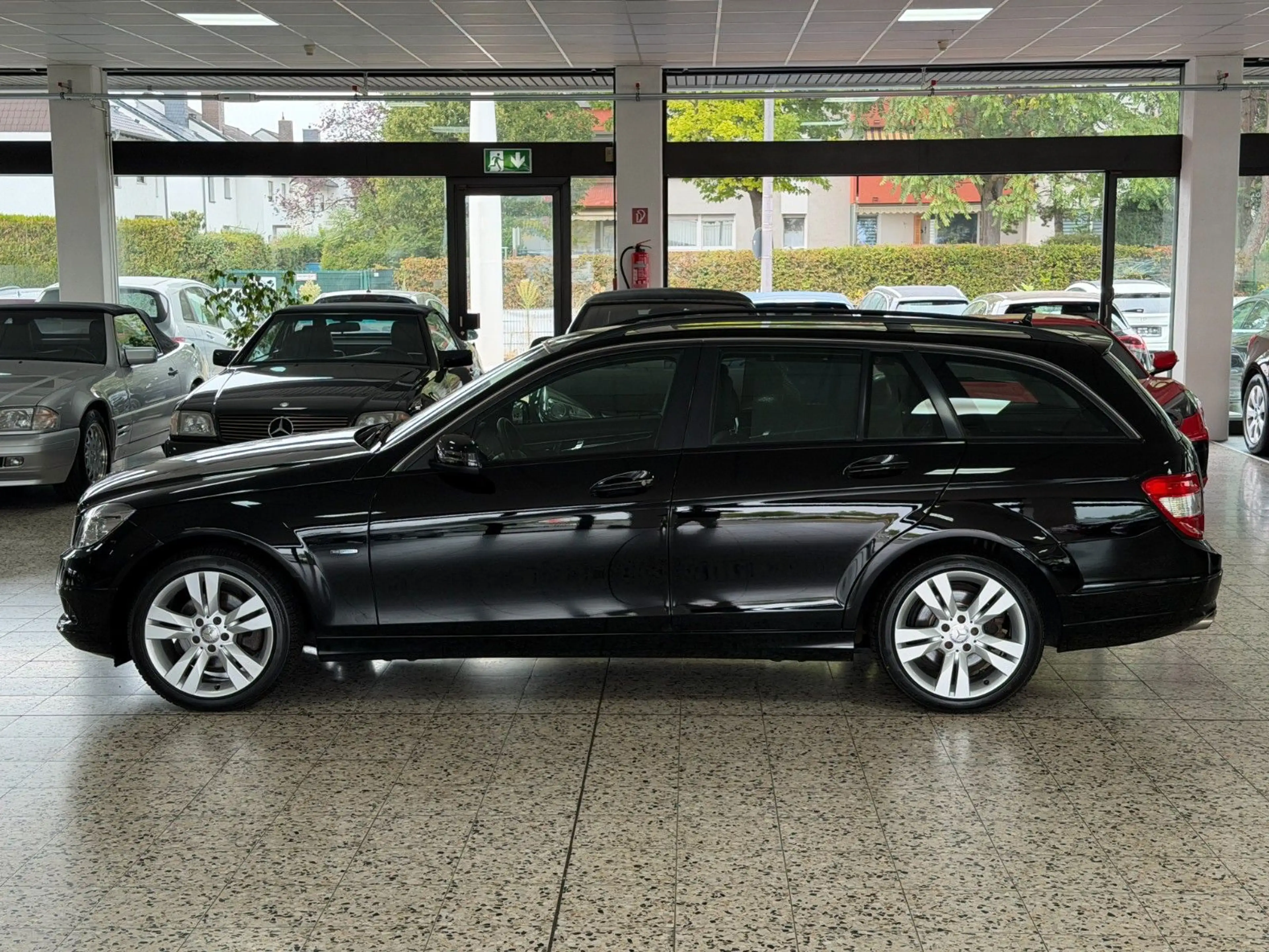 Mercedes-Benz C 250 CGI T-Modell/ Navi/Kamera/Harman&Kardon — photo 6