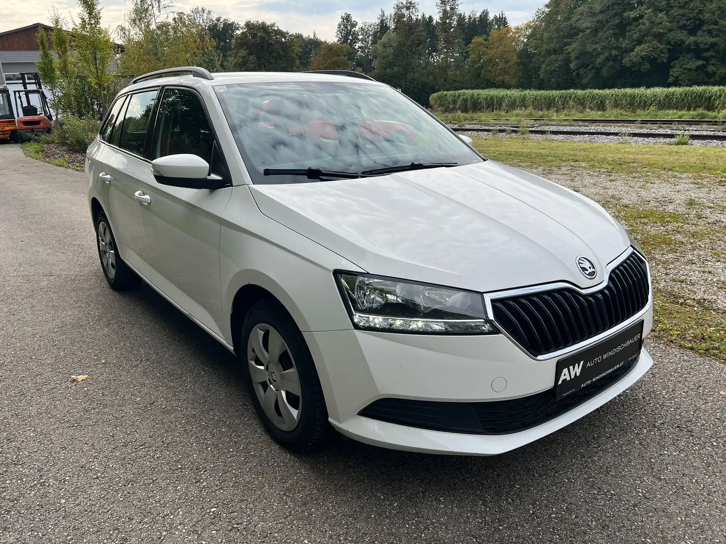 Skoda Fabia Active 1.0TSI Kombi *KLIMA*1. Besitz* Weiß - 1