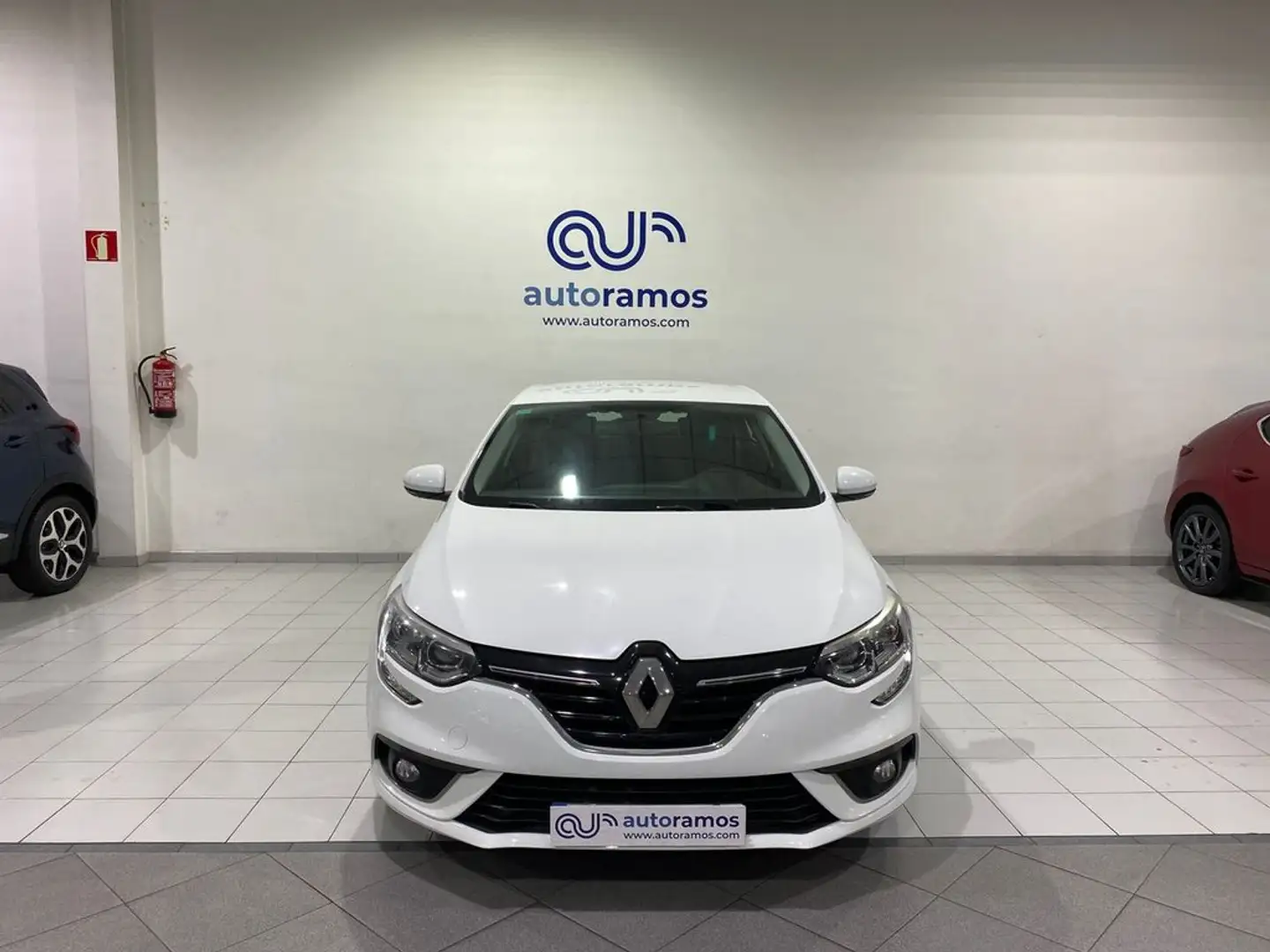 Renault Megane BUSINESS 1.3 TCE 115 CV 5P Wit - 2