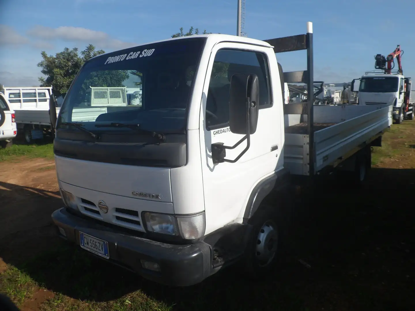 Nissan Cabstar cassone fisso Blanc - 1