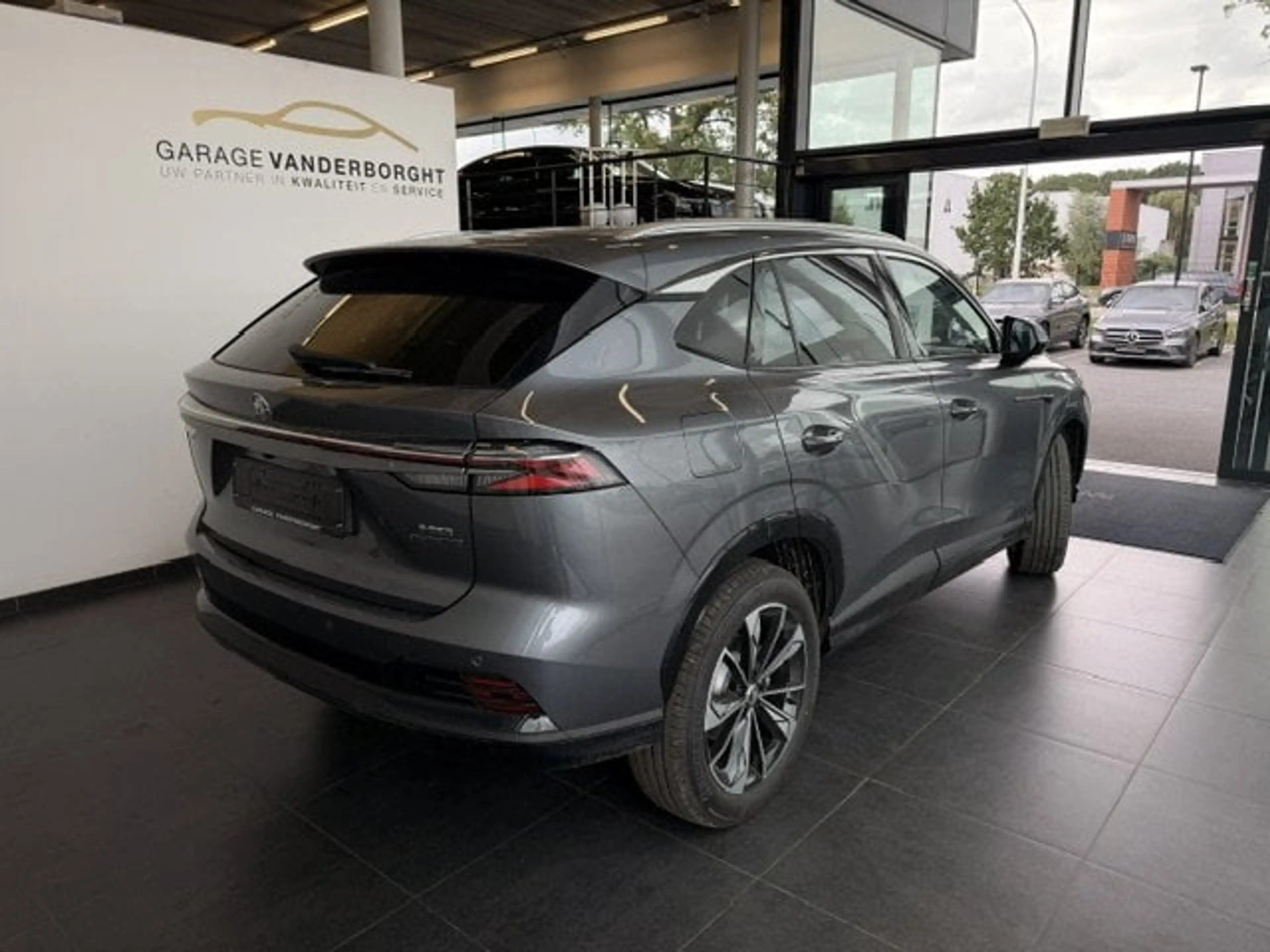 MG HS LUXURY HYBRIDE BENZINE AUTOMAAT NIEUW 0KM!!! 7 JAAR WAARBORG — photo 5