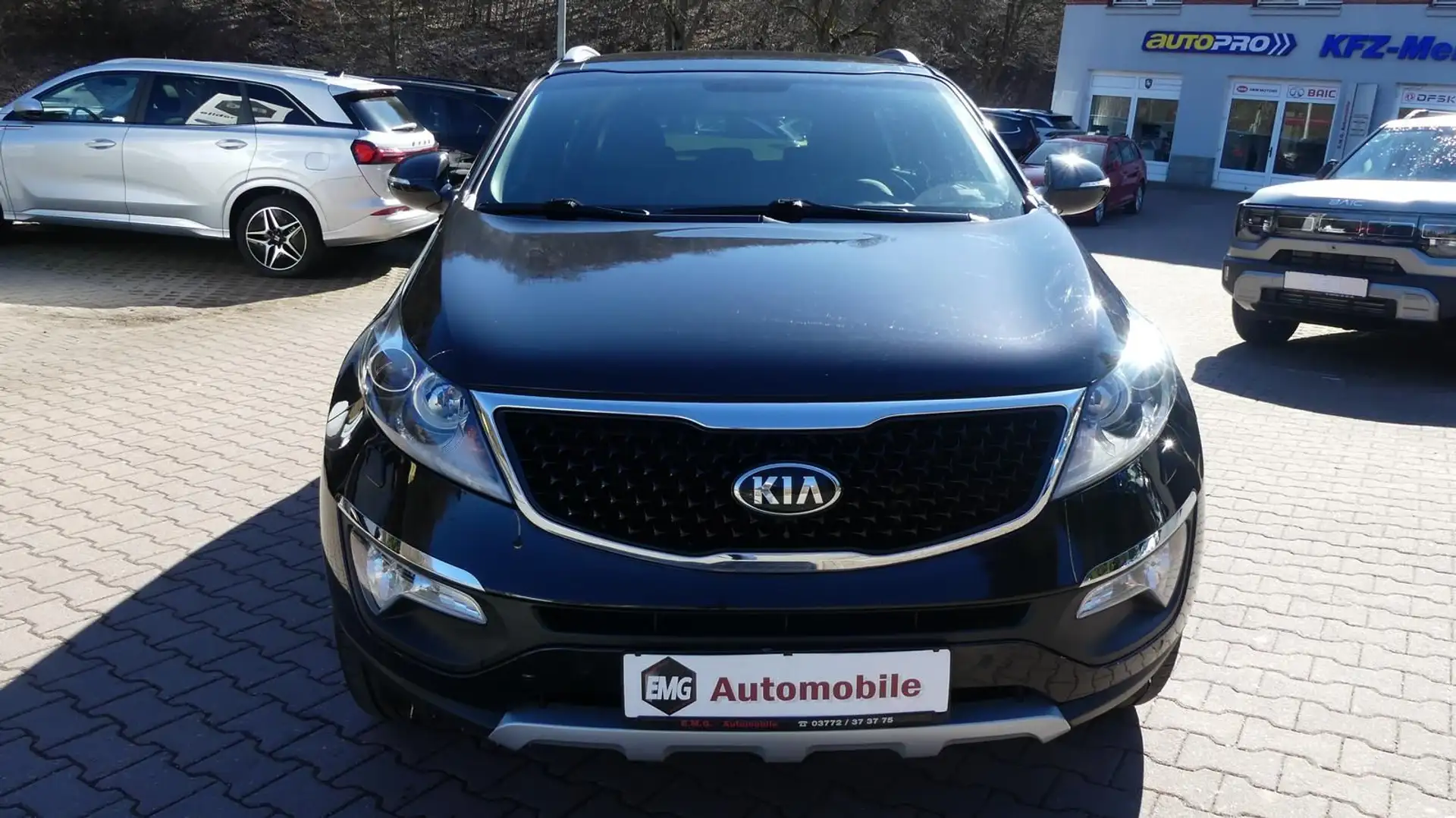 Kia Sportage 2.0*4WD*Aut.*Klima*SHZ*Xenon*Kam*Pano Noir - 2