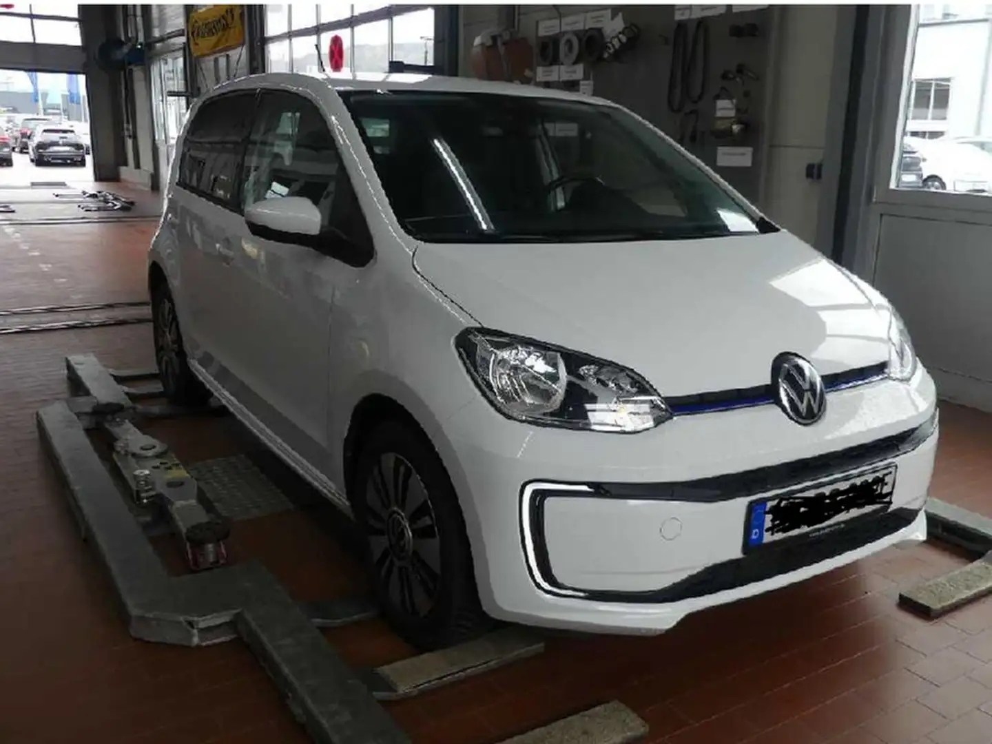 Volkswagen e-up! Style Plus Fahrerassistenzpaket, Rear-View Weiß - 2