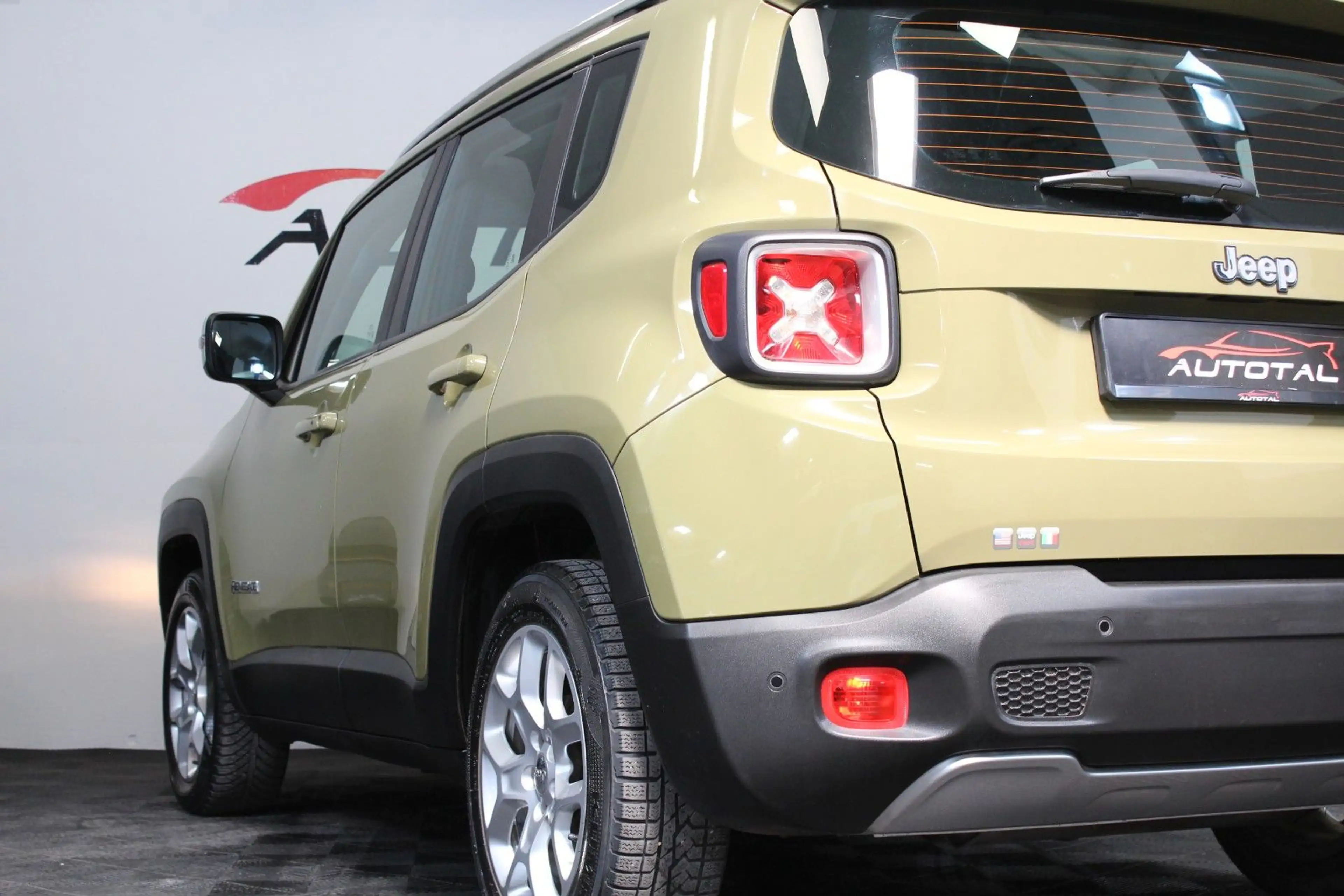 Jeep Renegade Limited FWD*Leder*Tempomat*Bluetooth* — photo 17