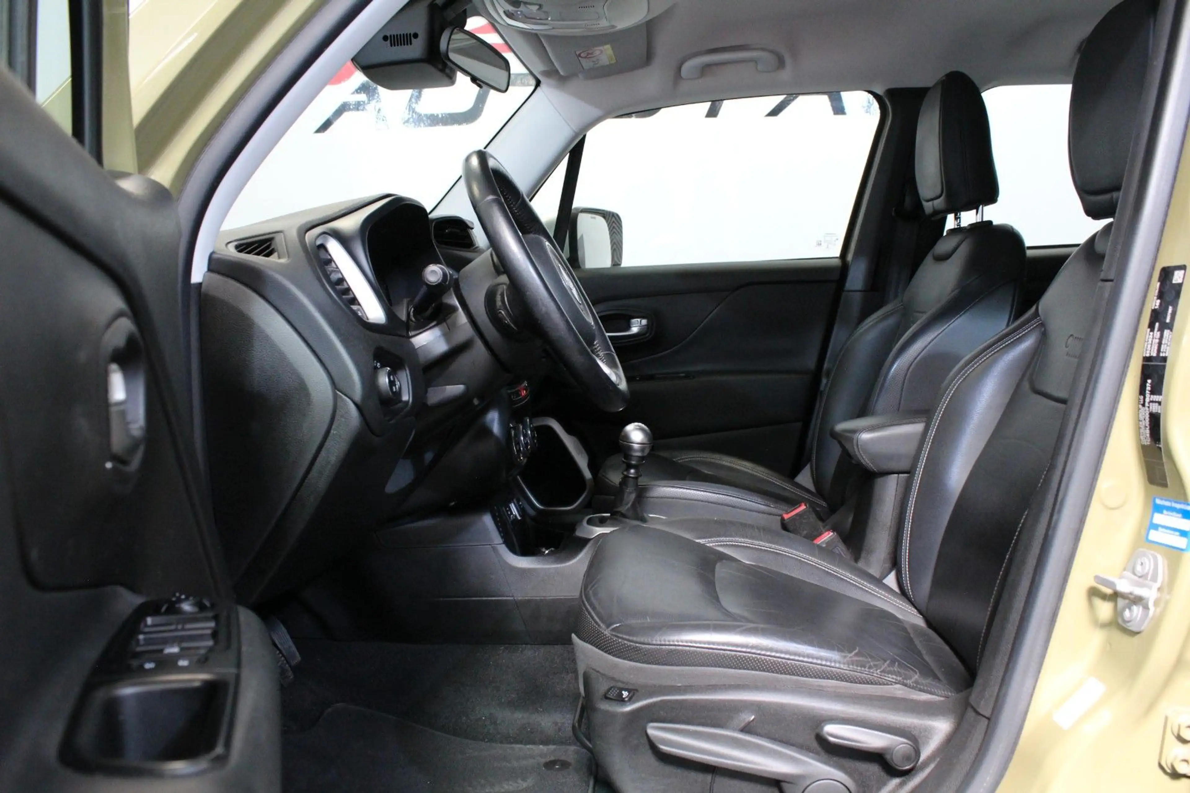 Jeep Renegade Limited FWD*Leder*Tempomat*Bluetooth* — photo 18