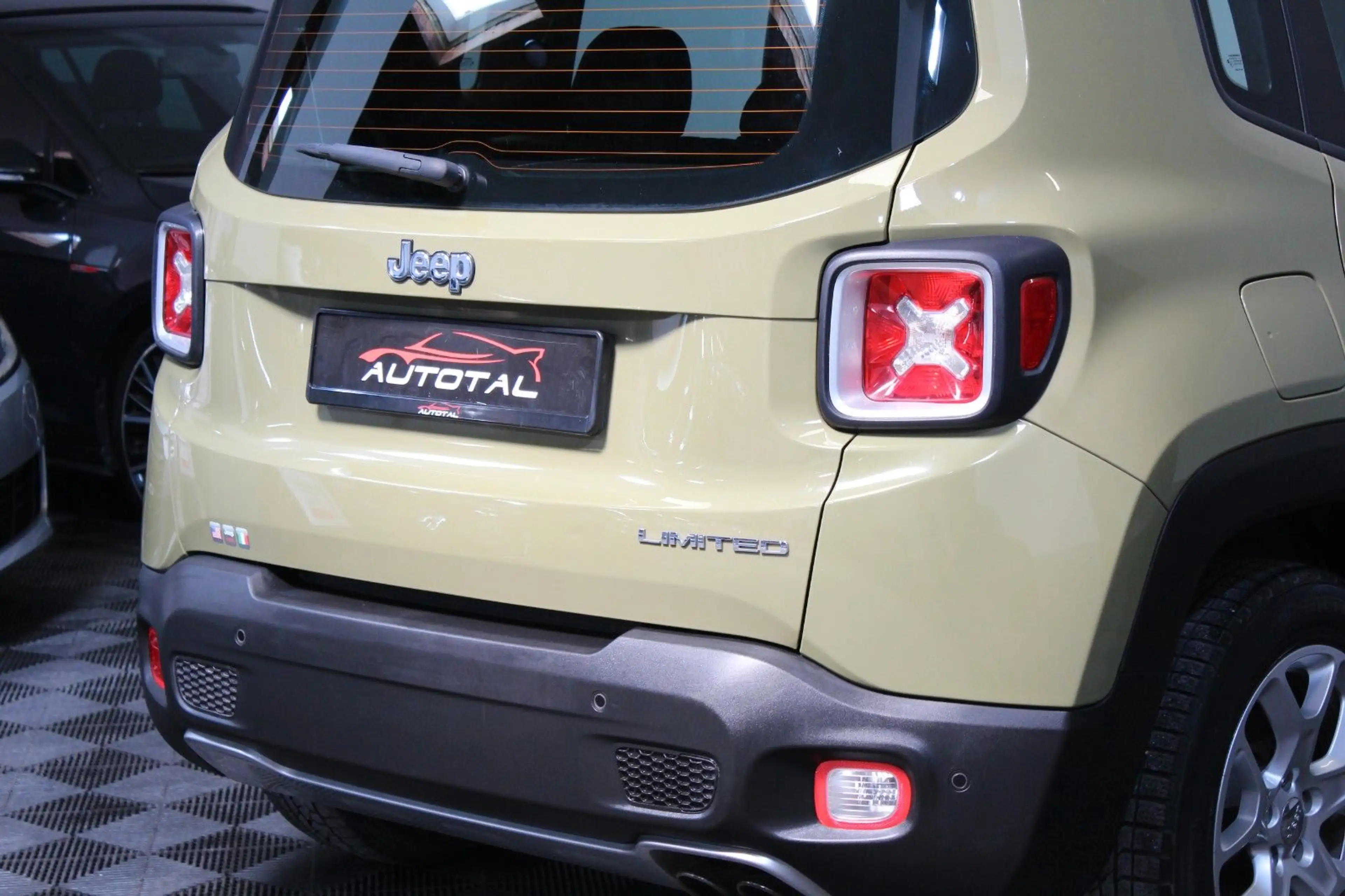 Jeep Renegade Limited FWD*Leder*Tempomat*Bluetooth* — photo 12
