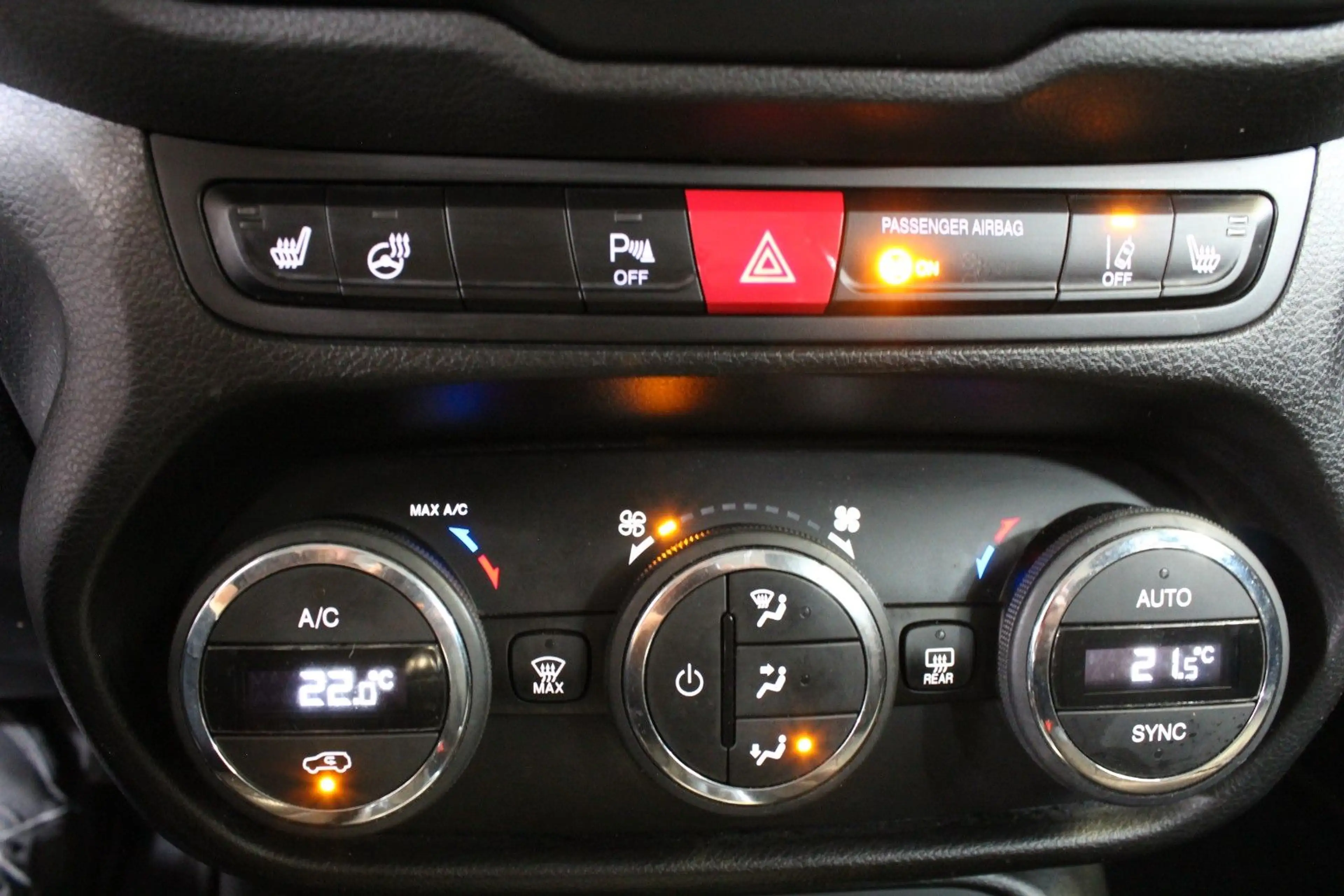 Jeep Renegade Limited FWD*Leder*Tempomat*Bluetooth* — photo 21