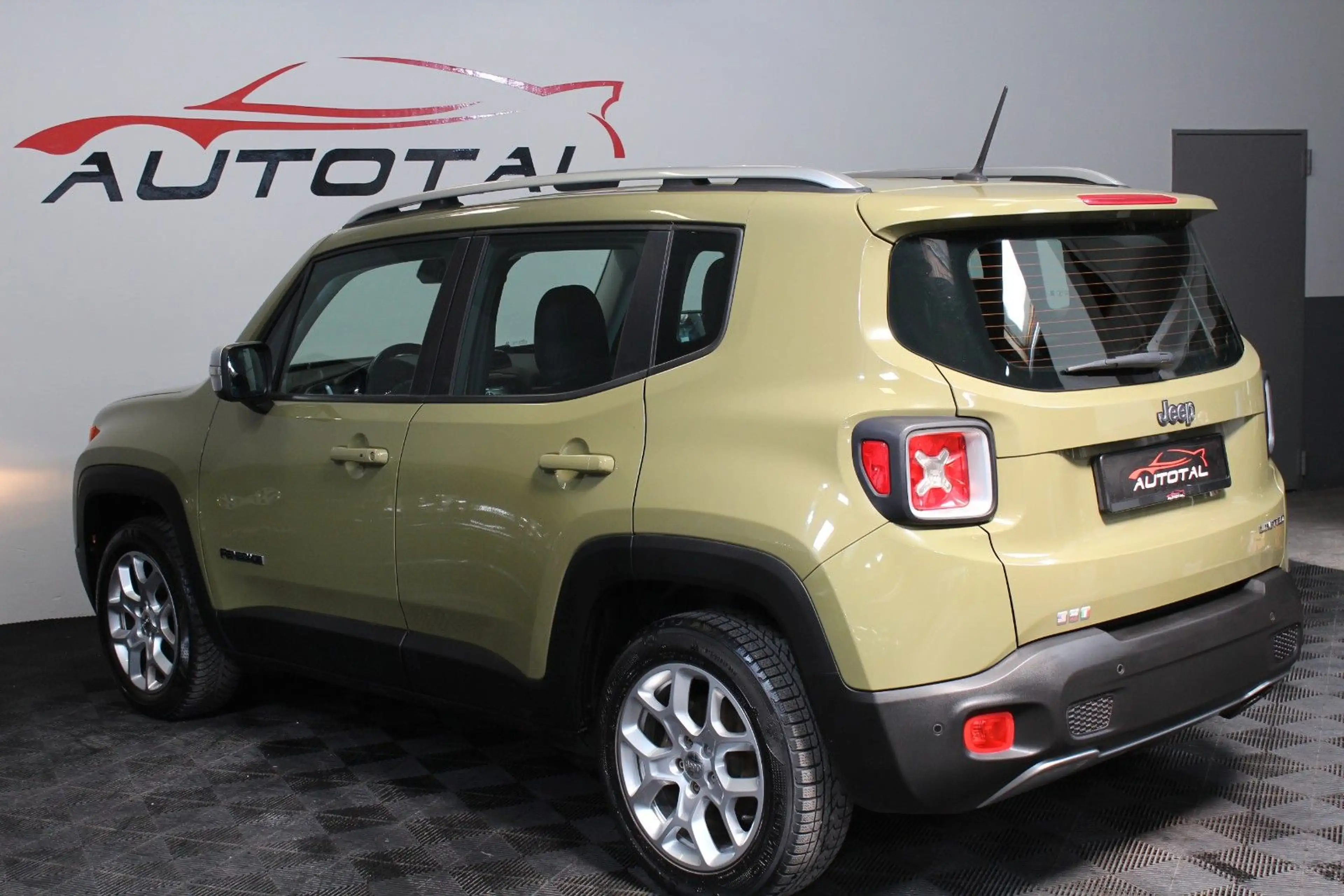Jeep Renegade Limited FWD*Leder*Tempomat*Bluetooth* — photo 16