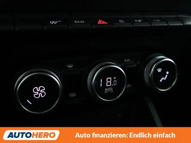 Dacia Duster view 25