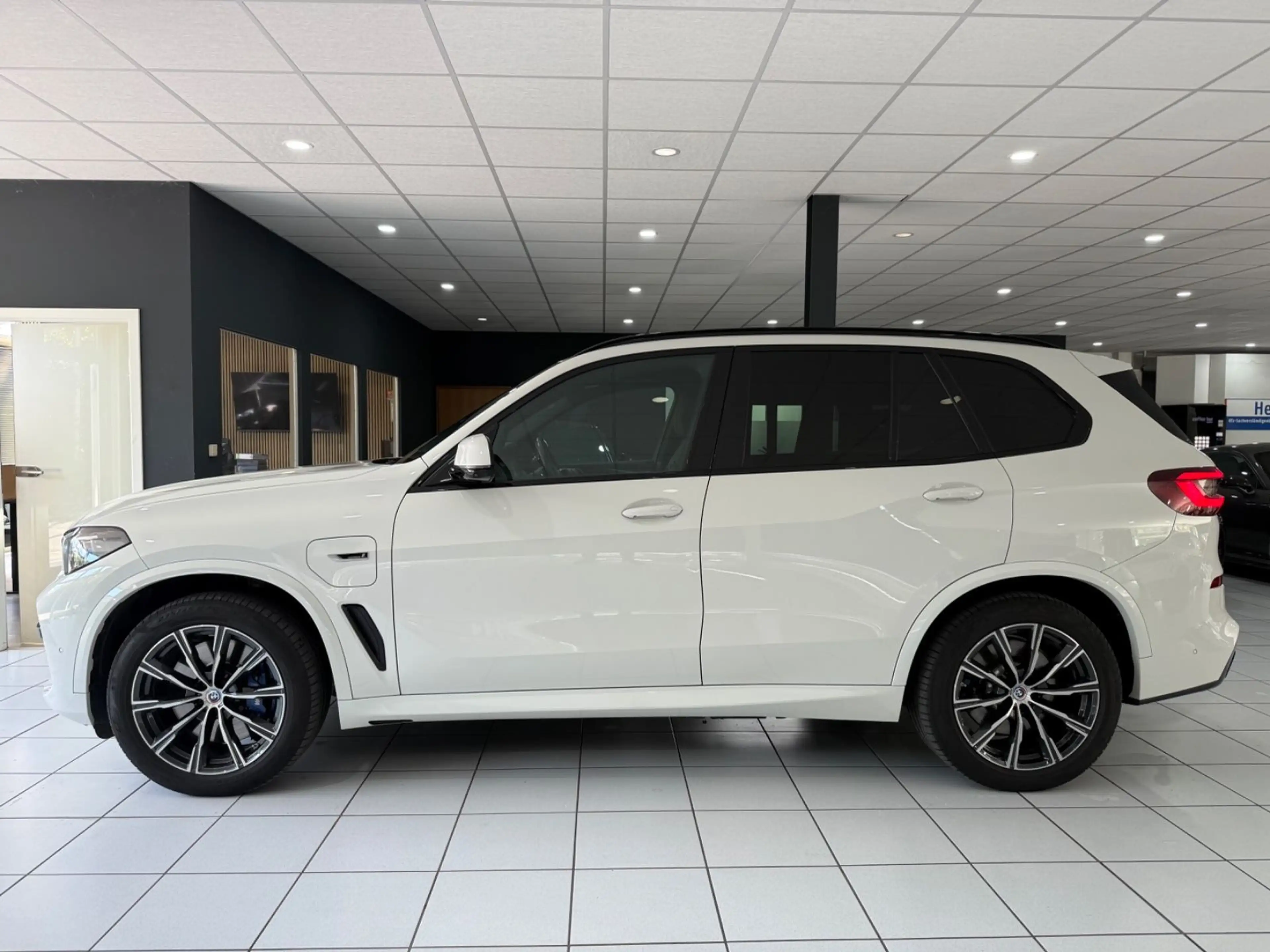 BMW X5 xDrive 45e*M-PAKET*PANO*ACC*LUFT*LASER*HEADUP — photo 2