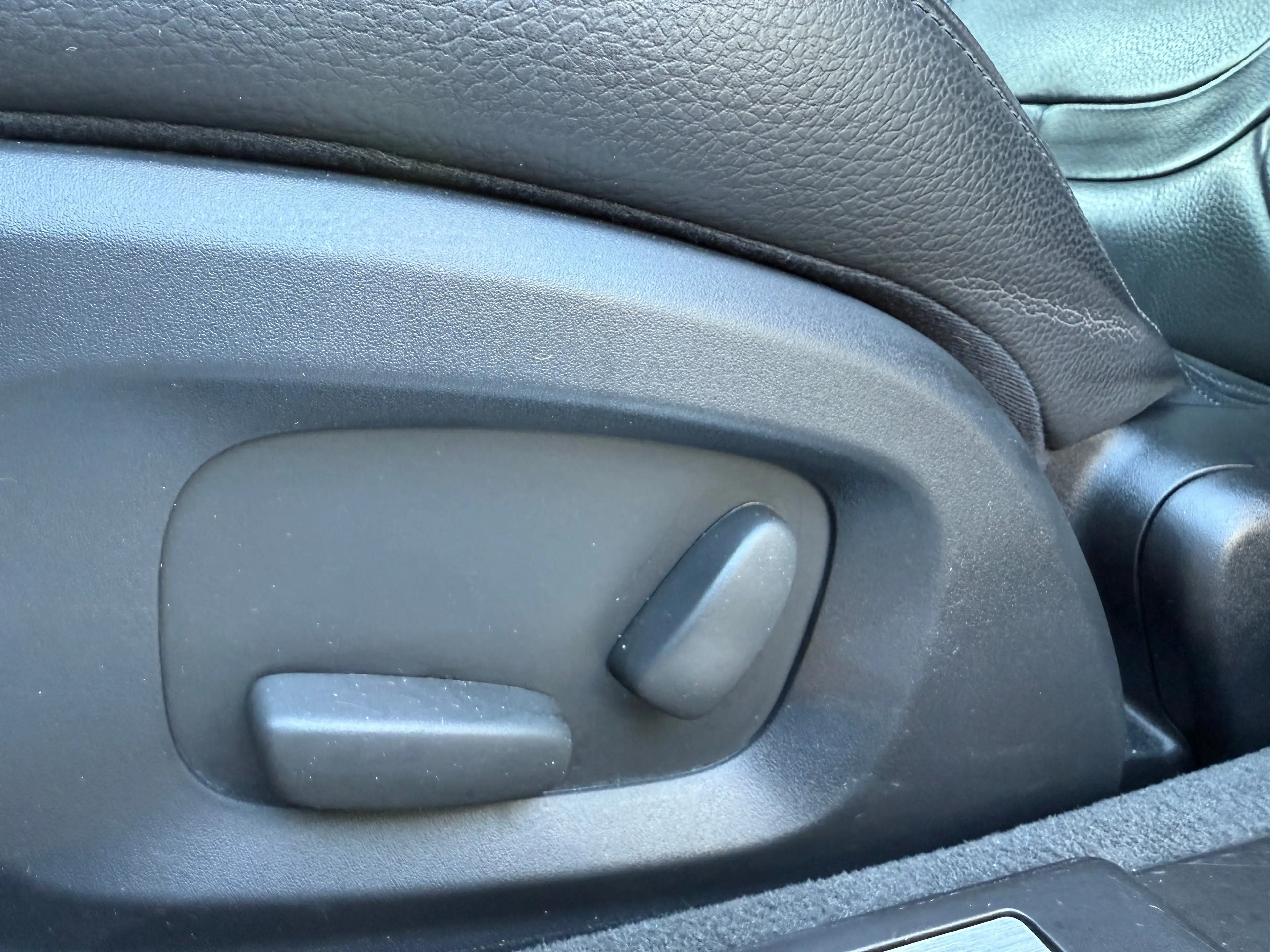 Jaguar XF Sportbrake 2.2 Automatik Kamera/Leder/Navi/2. — photo 13