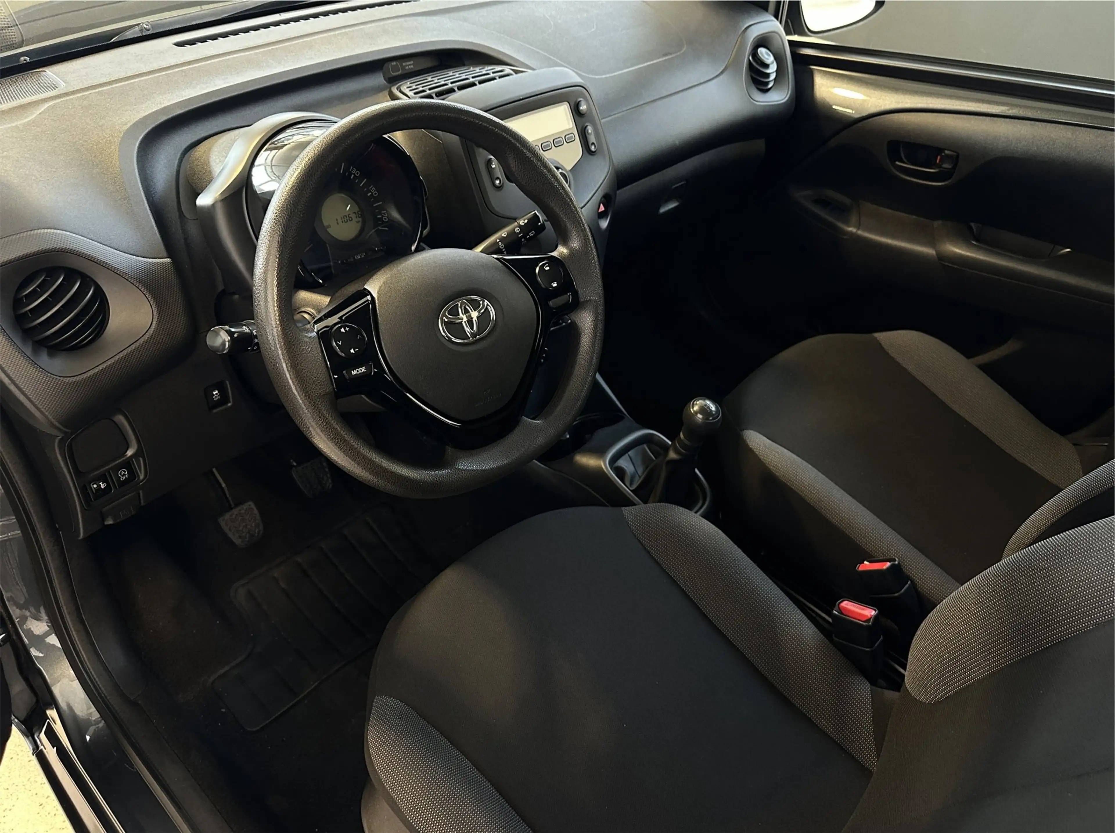 Toyota Aygo 1.0 VVT-i x-fun| NL| 1 Eig | Airco| C.V | Bluetoot — photo 18