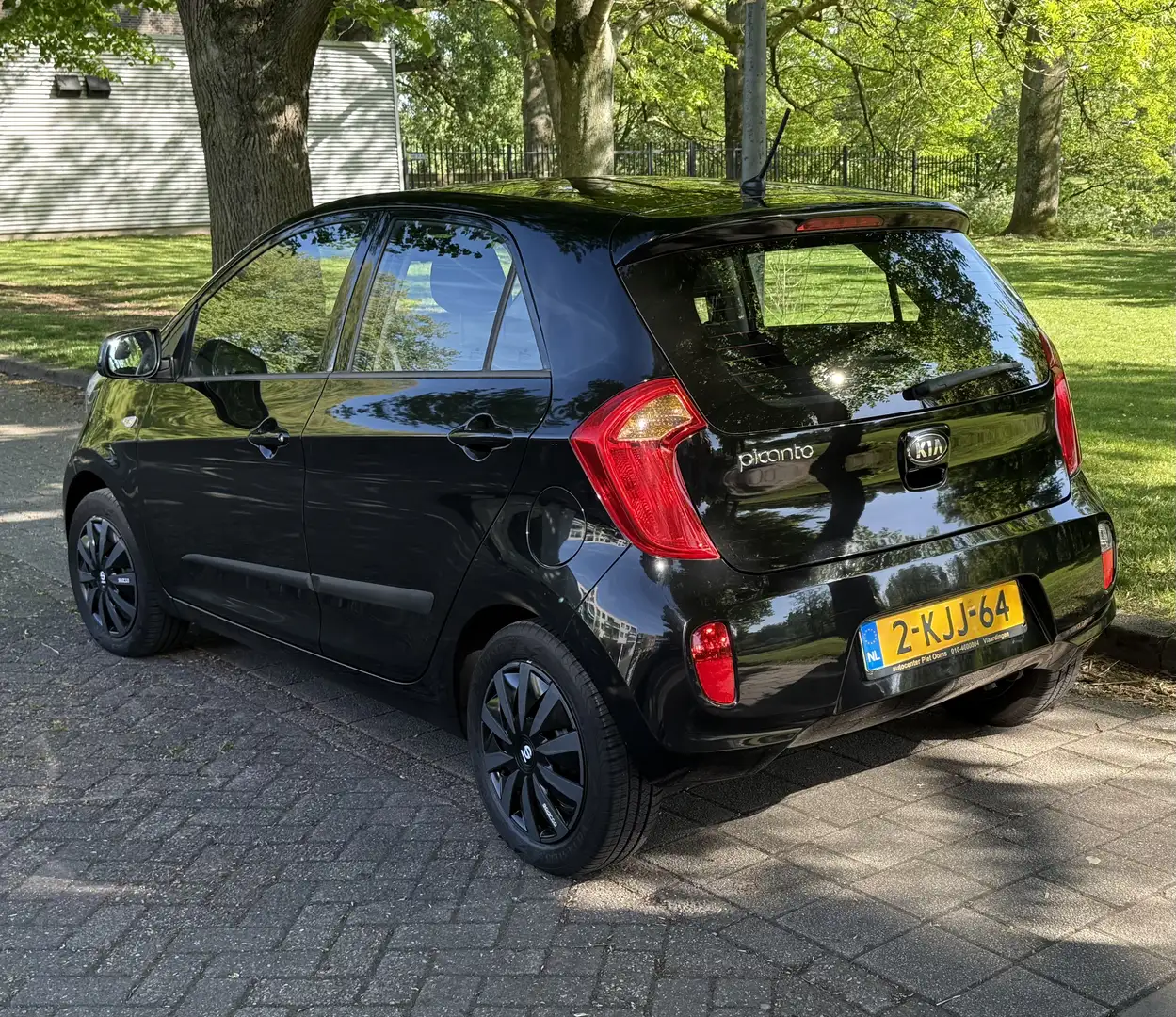 Kia Picanto 1.2 CVVT Comfort AUTOMAAT AIRCO 36.000 KM Zwart - 2