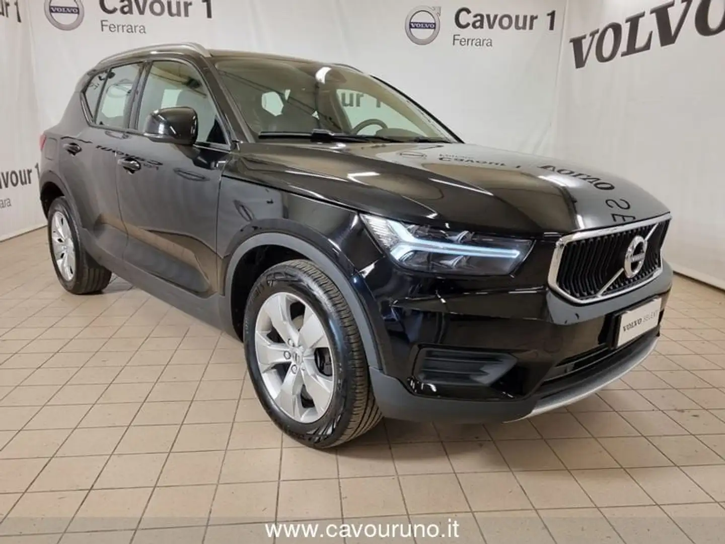 Volvo XC40 D3 Geartronic Business Plus Siyah - 2