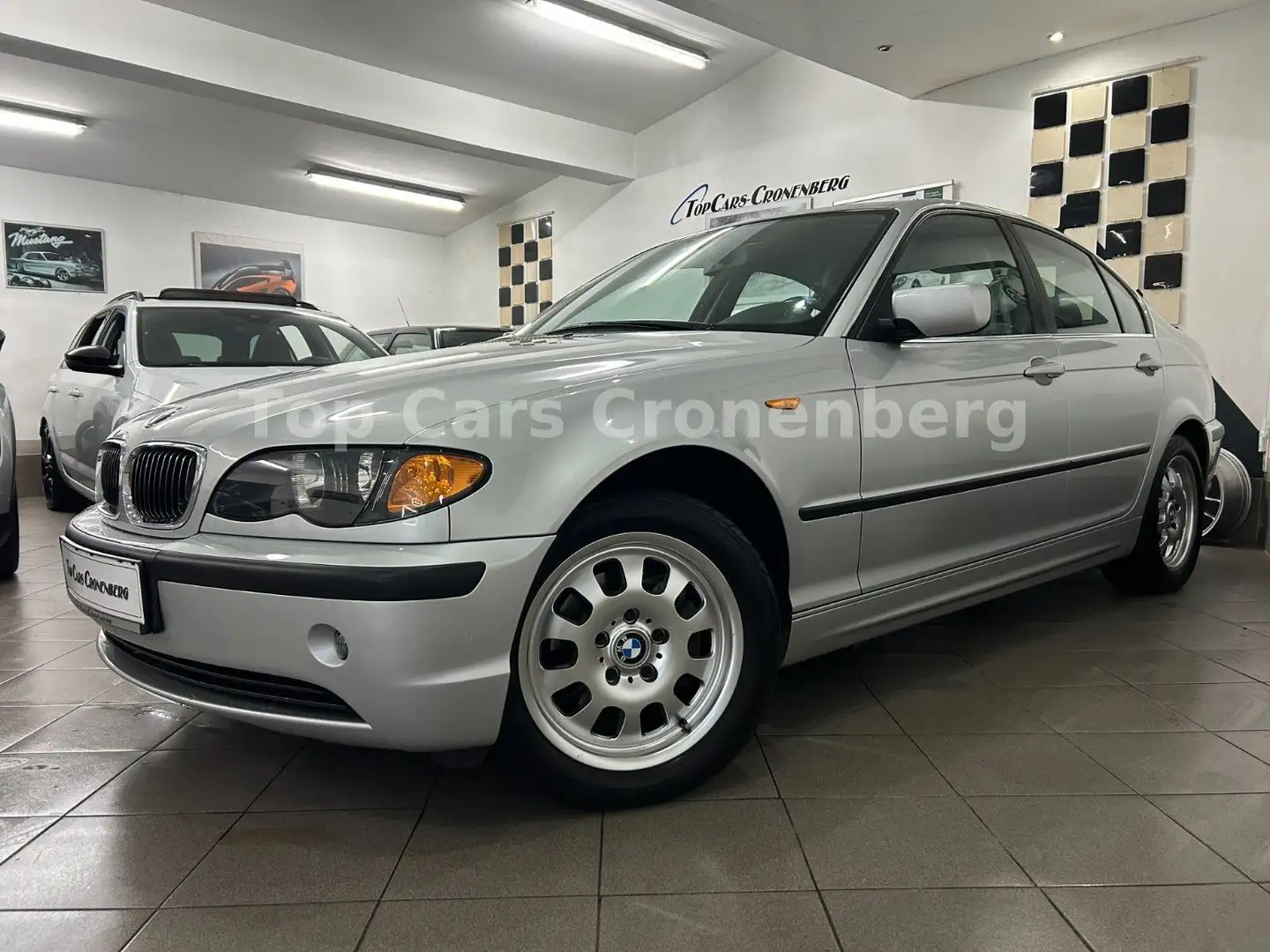 BMW 320 i E46 Limousine*1.Hand*Facelift*6.Zylinder* Argent - 2