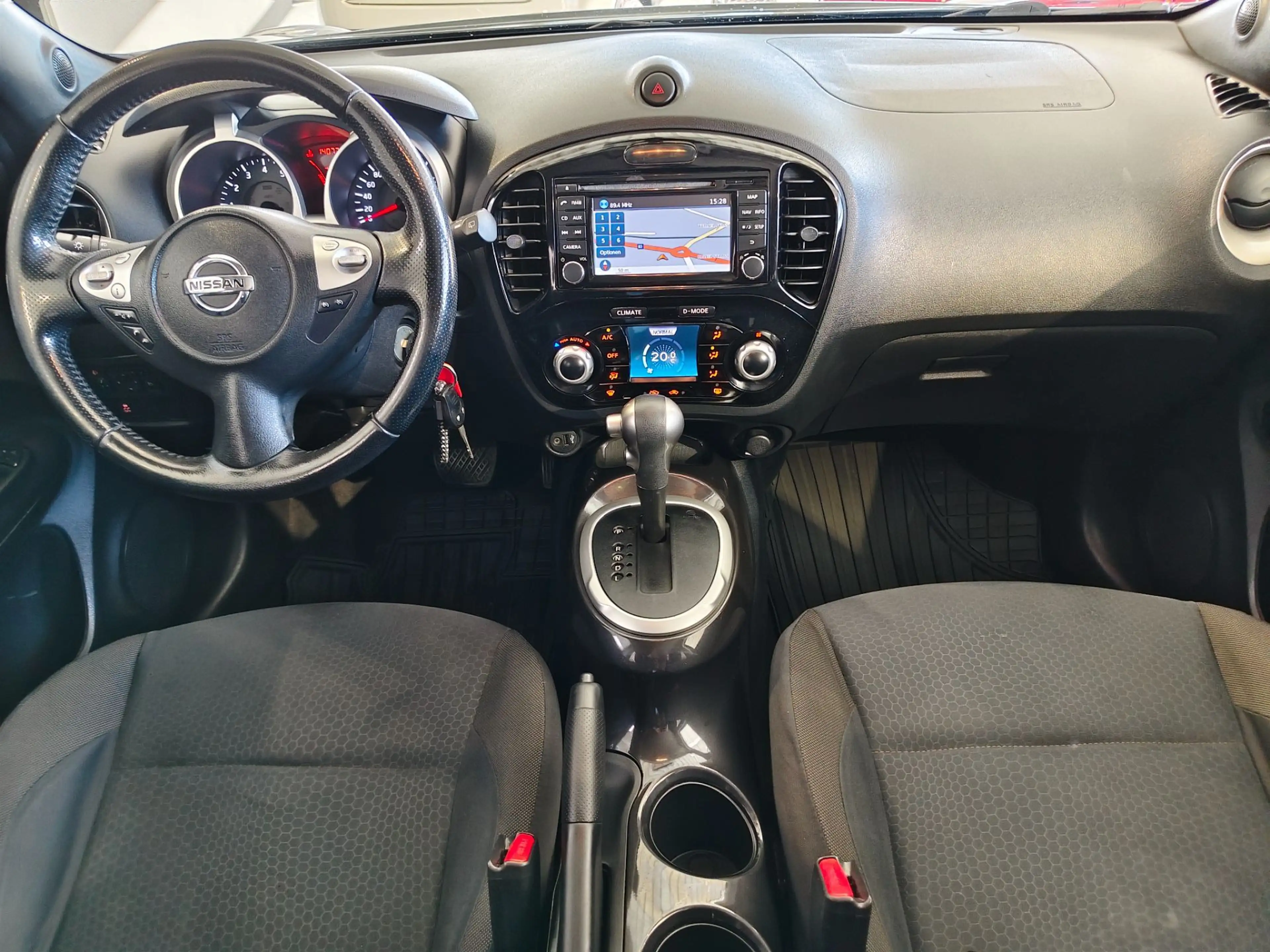 Nissan Juke 1,6 Acenta CVT — photo 15