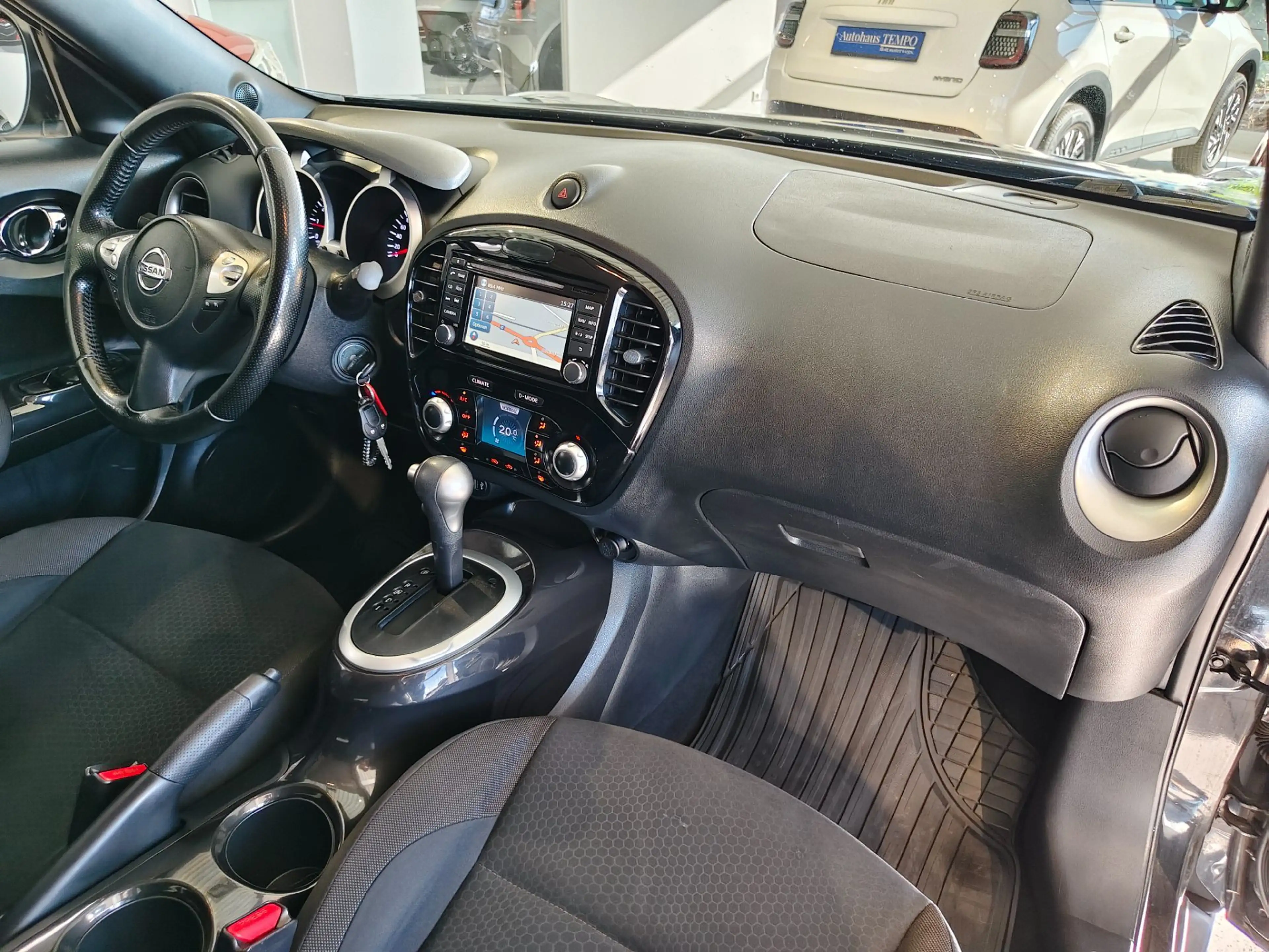Nissan Juke 1,6 Acenta CVT — photo 14