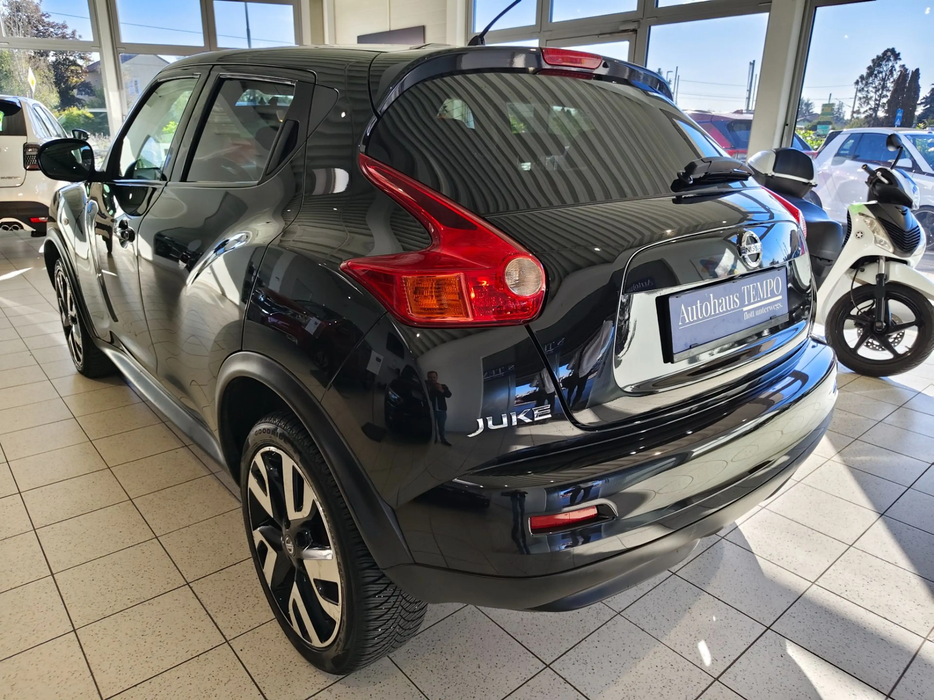 Nissan Juke 1,6 Acenta CVT — photo 5