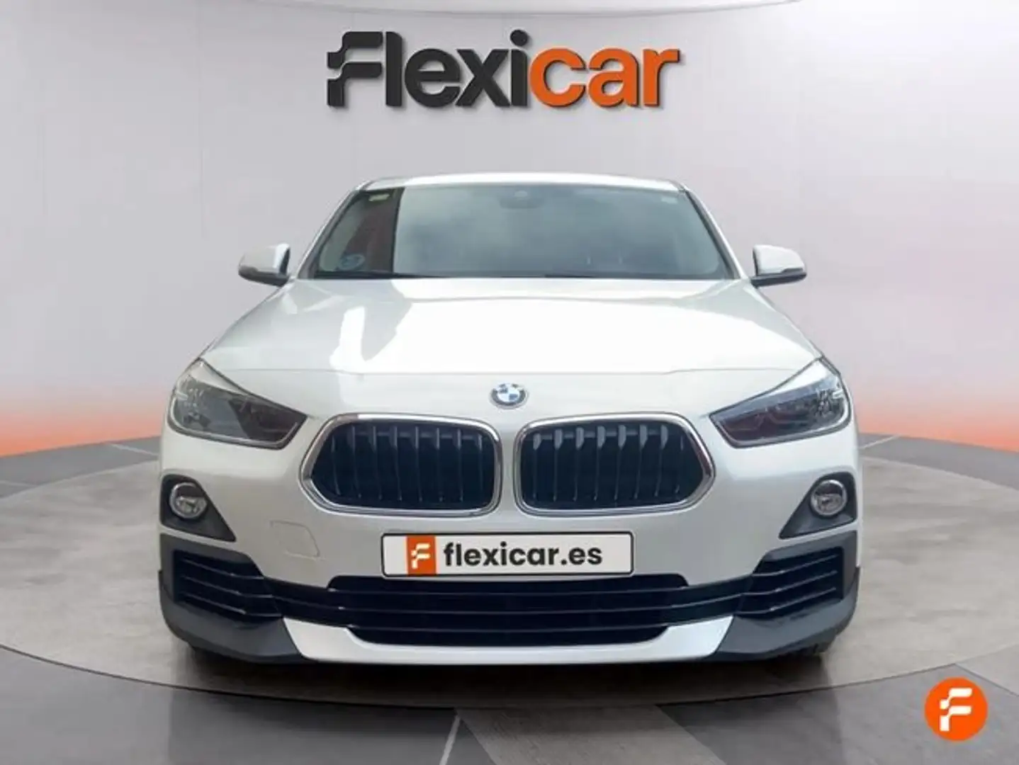 BMW X2 sDrive 18iA Blanc - 2