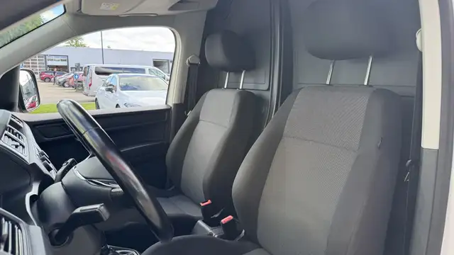 Volkswagen Caddy view 9