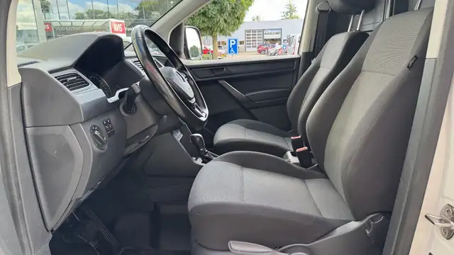 Volkswagen Caddy view 8
