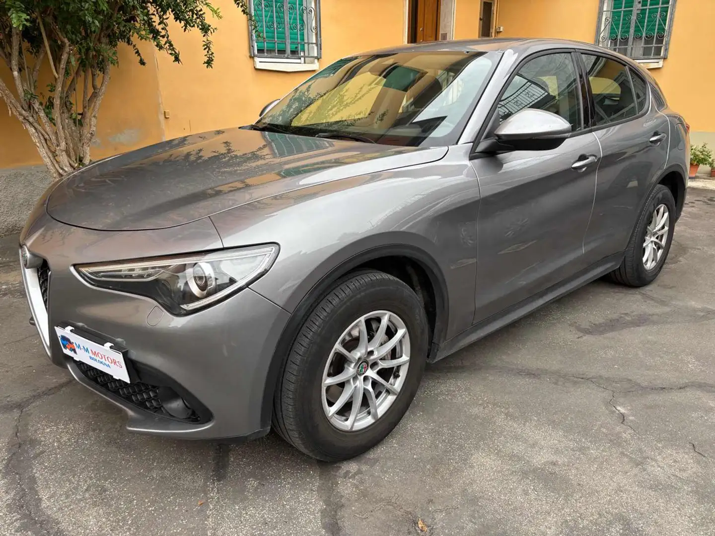Alfa Romeo Stelvio 2.2 Turbodiesel 180 CV AT8 Q4 Executive "ProMMo" Gris - 1