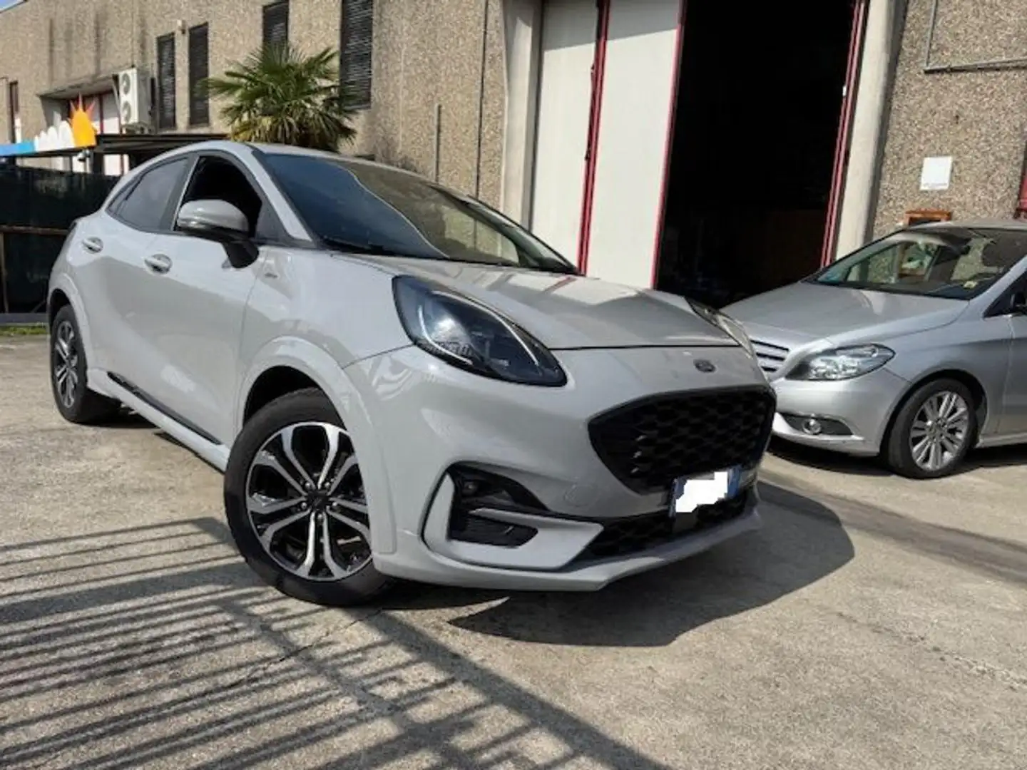 Ford Puma 1.0 EcoBoost Hybrid 125 CV S&S aut. ST-Line X Gris - 2