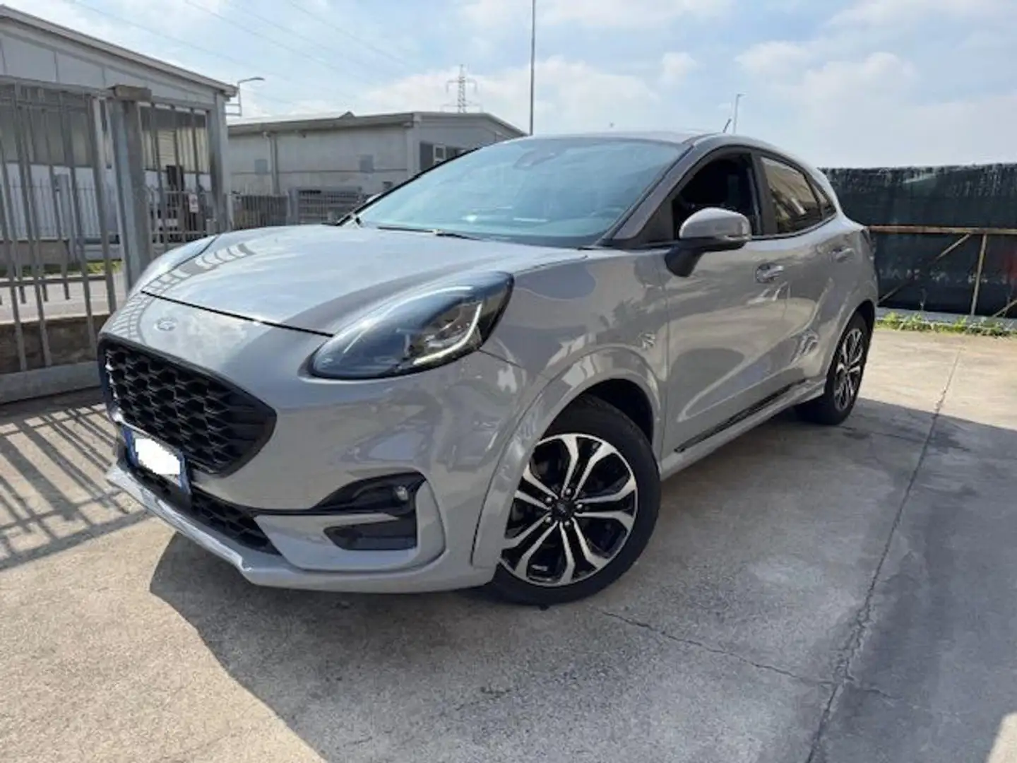 Ford Puma 1.0 EcoBoost Hybrid 125 CV S&S aut. ST-Line X Gris - 1