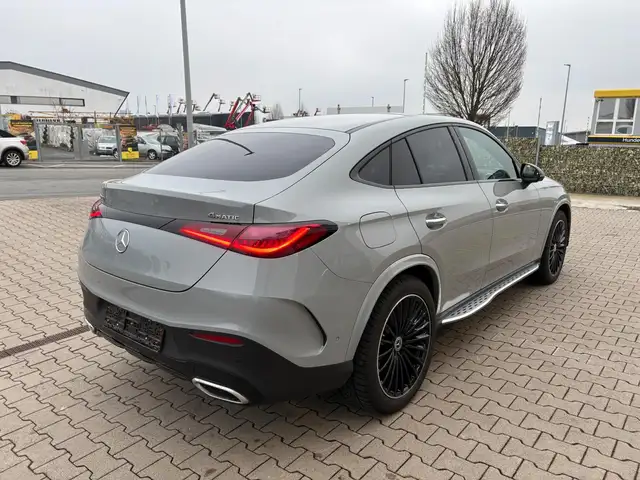 Mercedes-Benz GLC view 12
