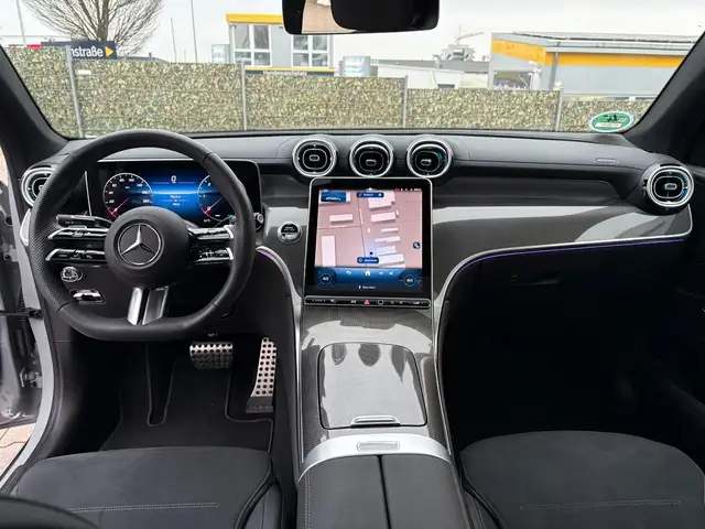 Mercedes-Benz GLC view 10
