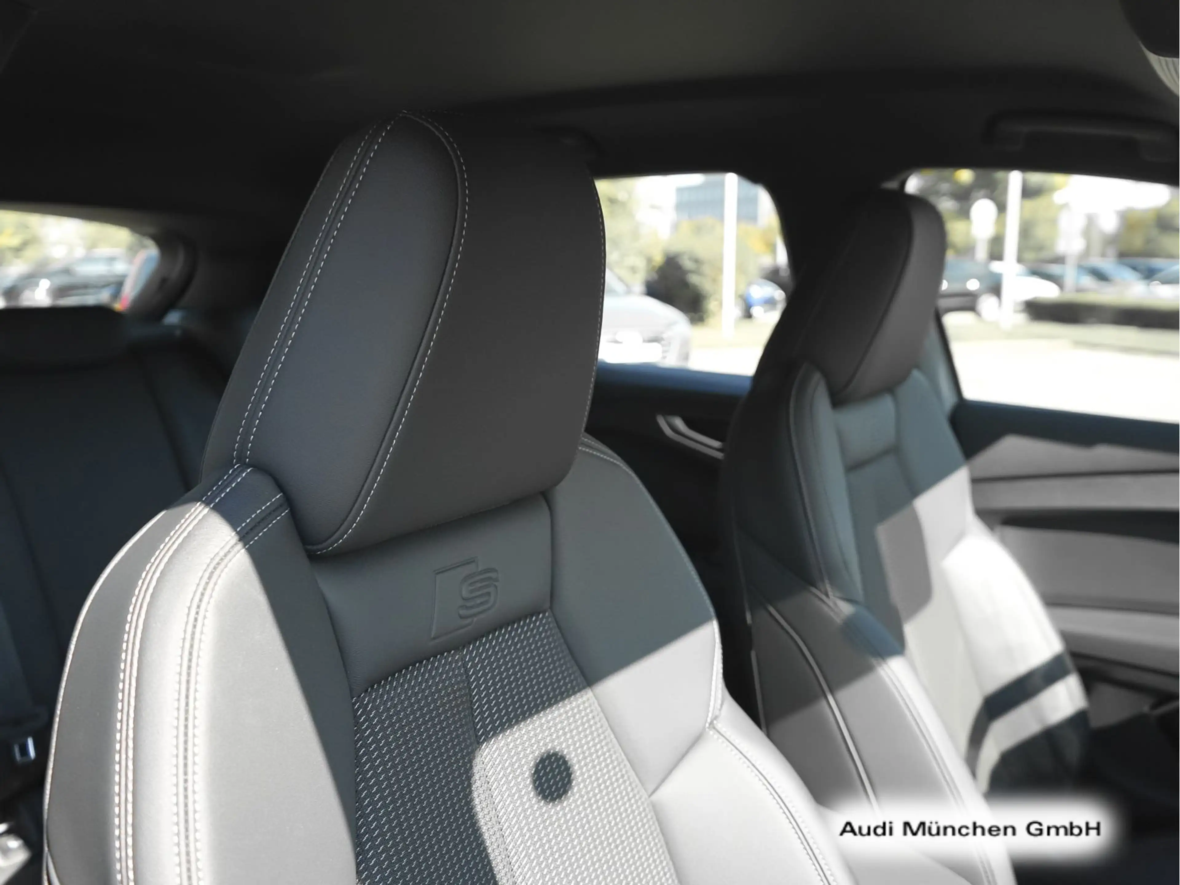 Audi Q4 e-tron 45 qu. S line AHK/Matrix/Navi/Assisten — photo 15